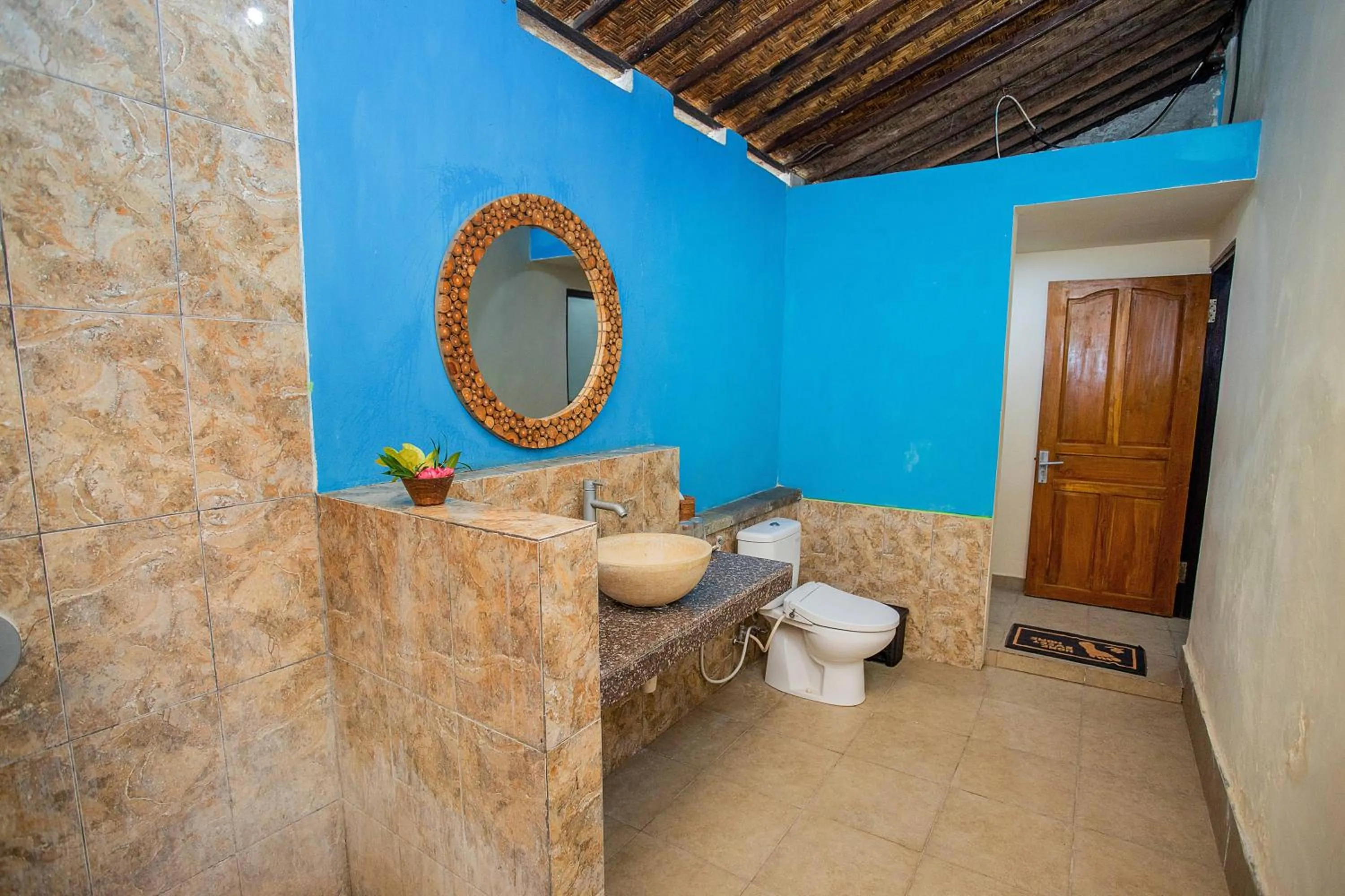 The Tanis Beach Resort Nusa Lembongan