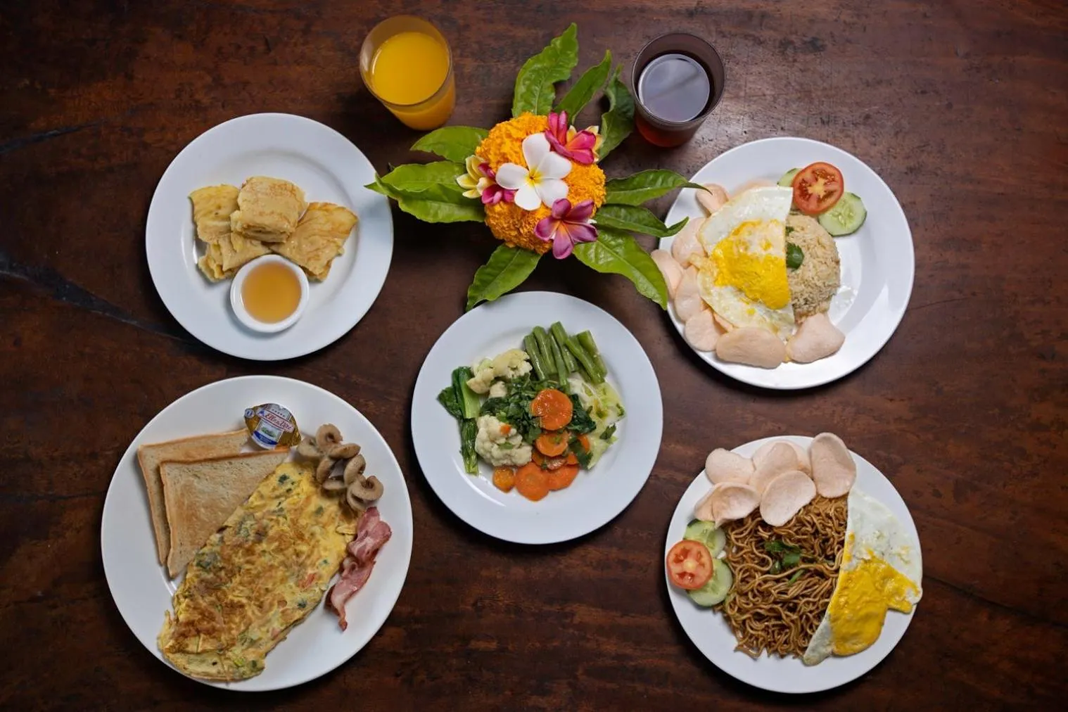 Food and drinks in The Tanis Beach Resort Nusa Lembongan