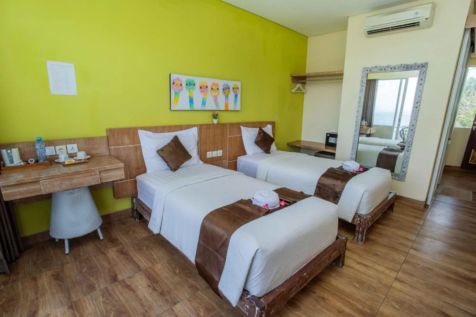 Bed in The Tanis Beach Resort Nusa Lembongan