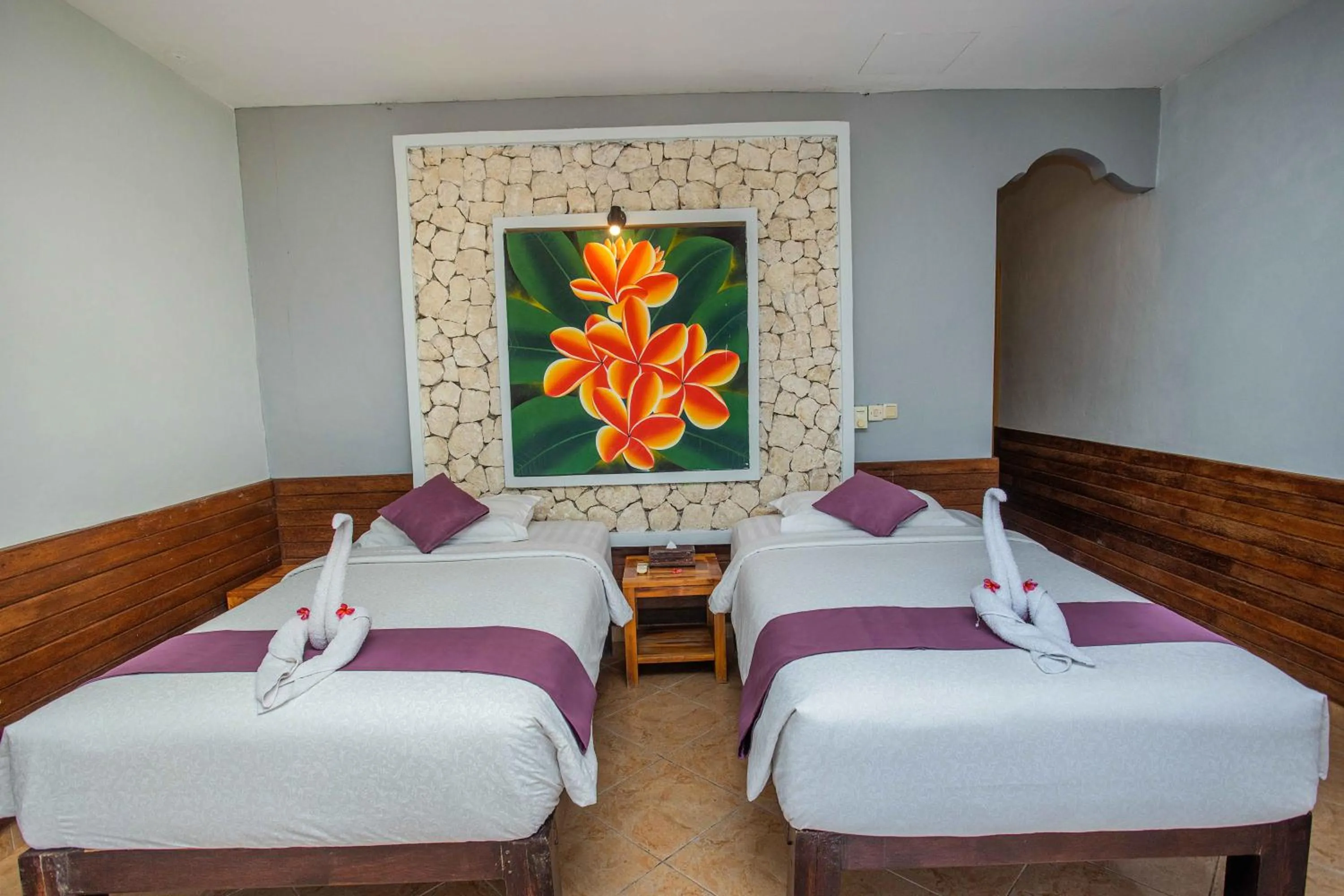 Bed in The Tanis Beach Resort Nusa Lembongan