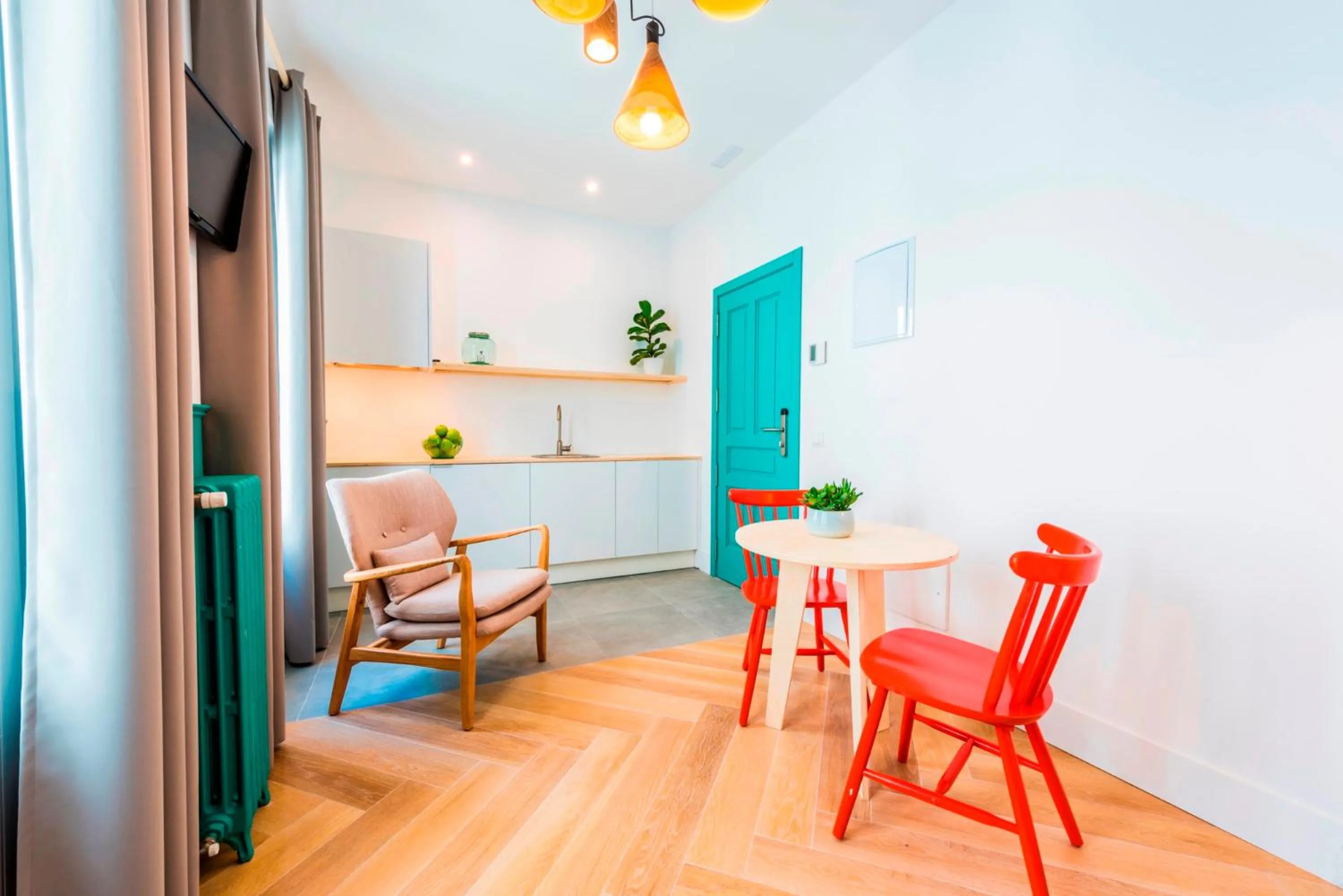 Living room in Be Mate Gran Vía Suites