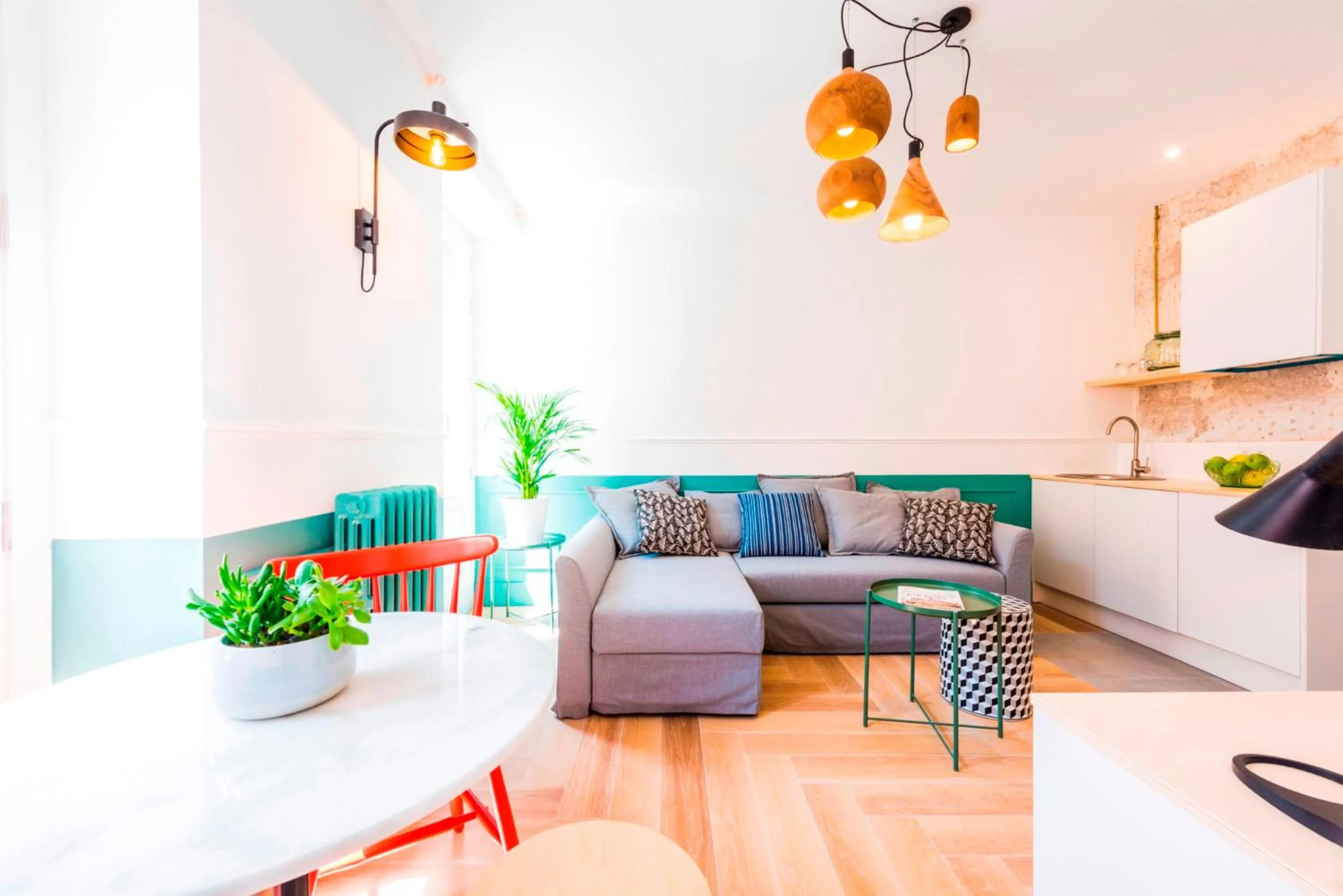 TV and multimedia in Be Mate Gran Vía Suites