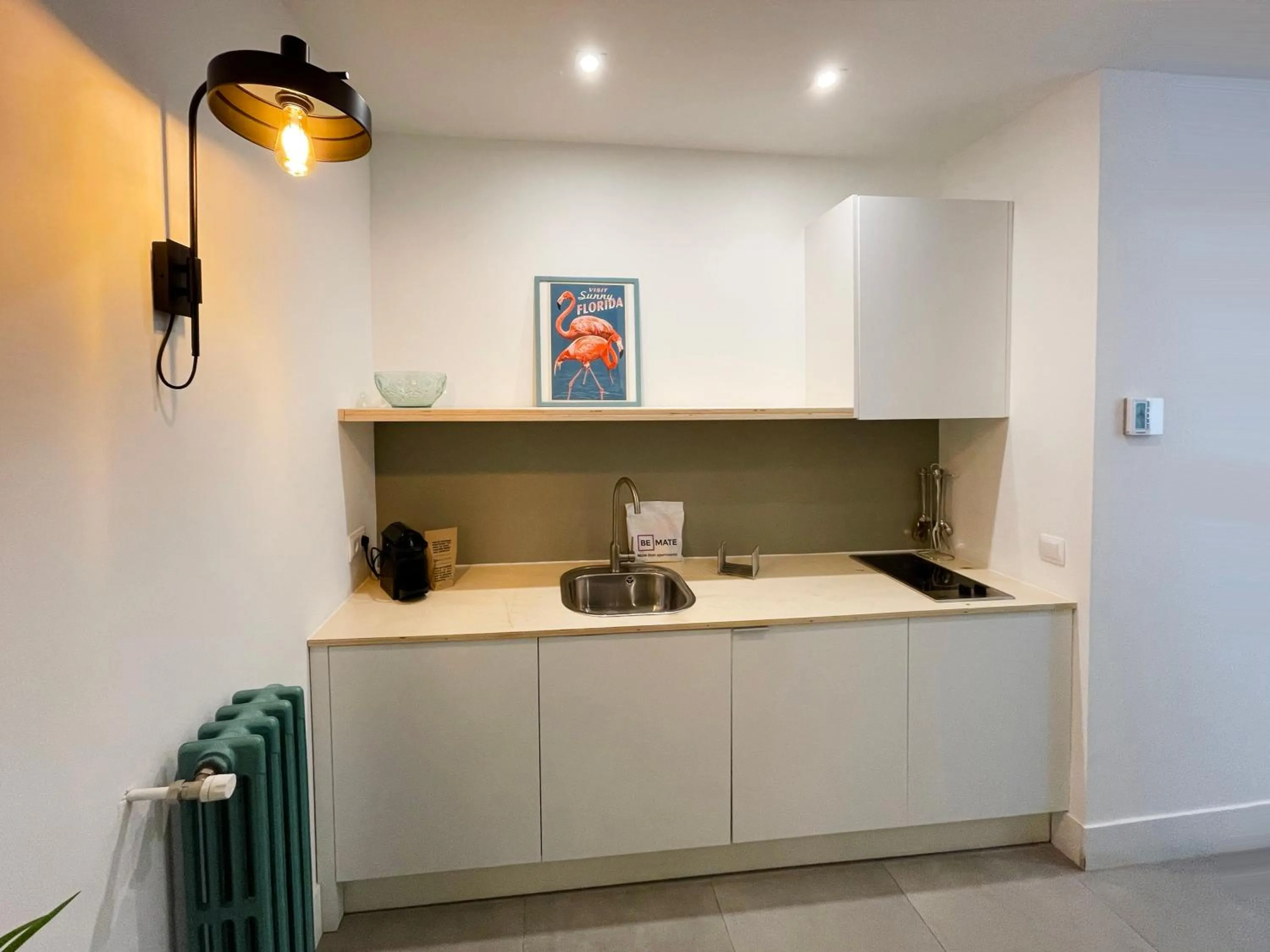 Kitchen or kitchenette in Be Mate Gran Vía Suites