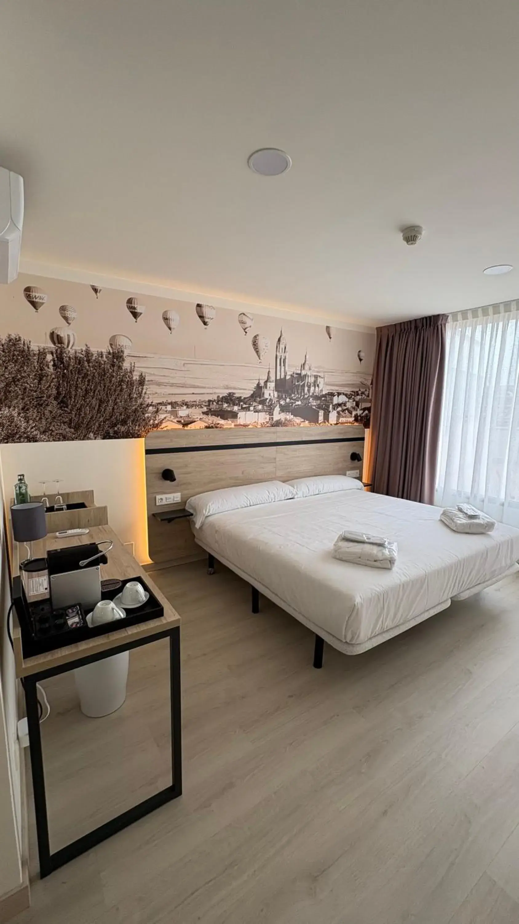 Double Premium Room in Hotel ELE Acueducto Double Premium Room in Hotel ELE Acueducto
