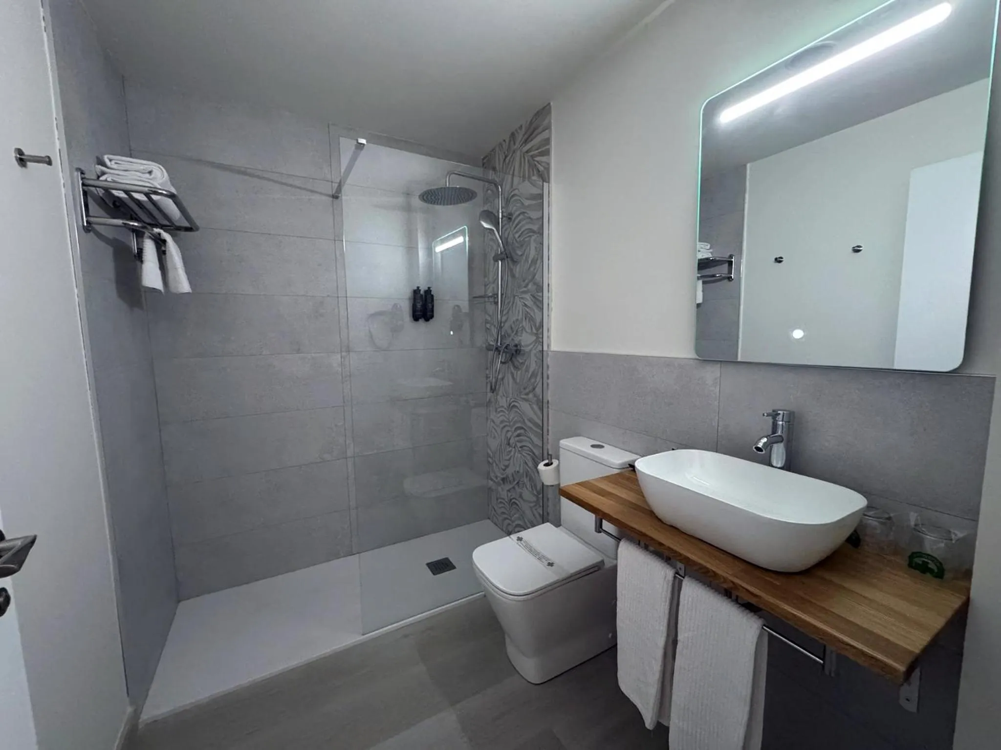 Bathroom in Hotel ELE Acueducto