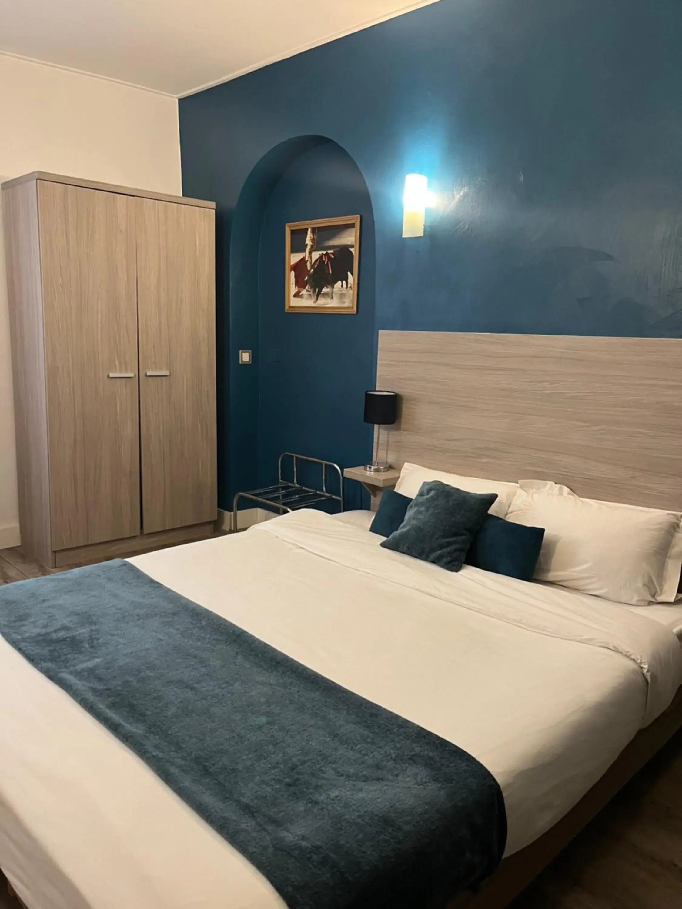 Superior Double Room in Empire Hôtel Superior Double Room in Empire Hôtel