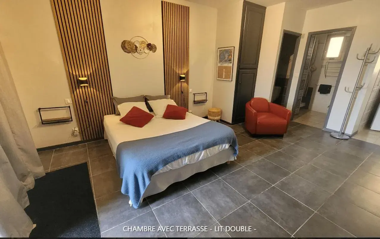 Double Room (bed 140) in Hotel La Peyrade Double Room (bed 140) in Hotel La Peyrade