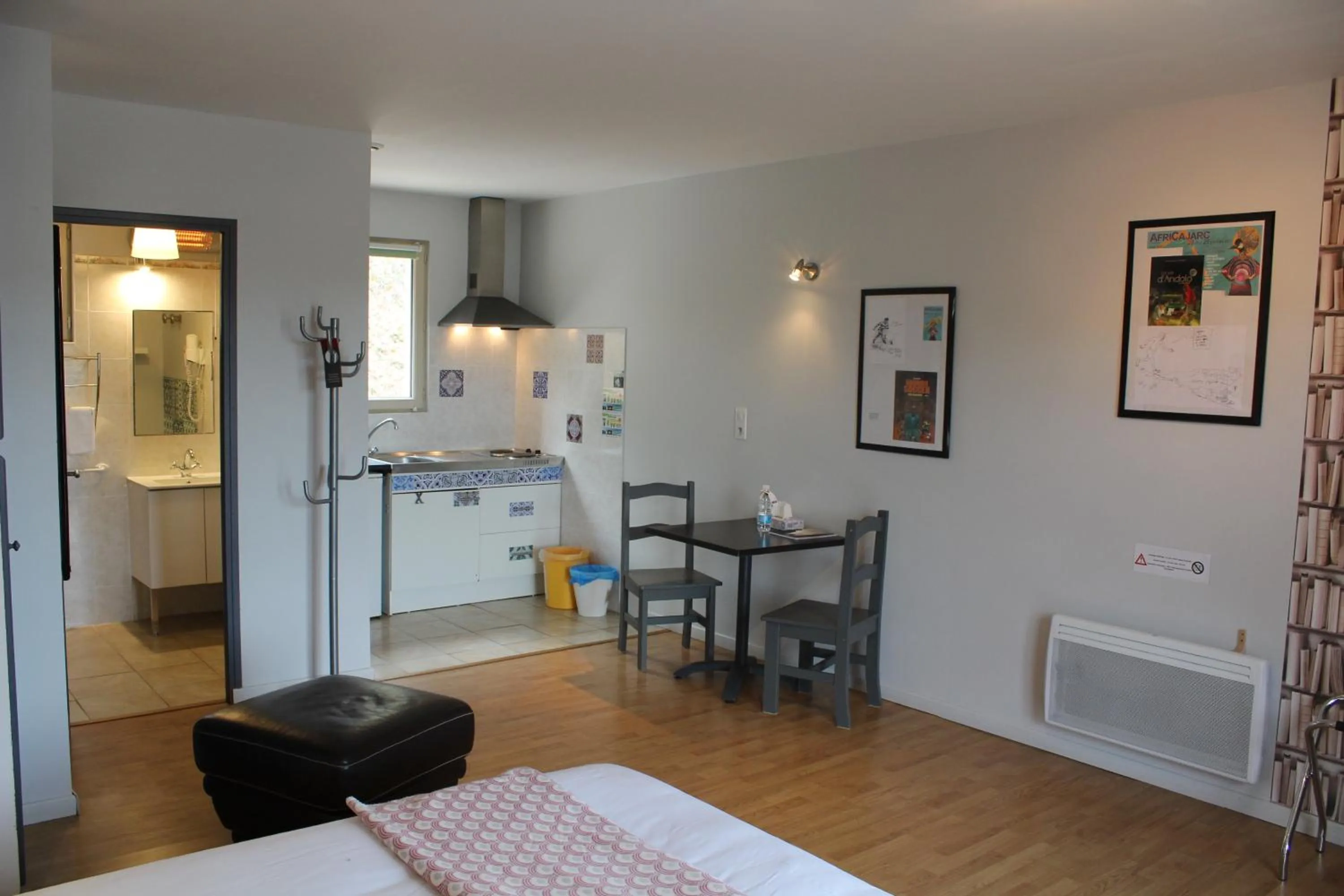 Kitchen or kitchenette in Hotel La Peyrade