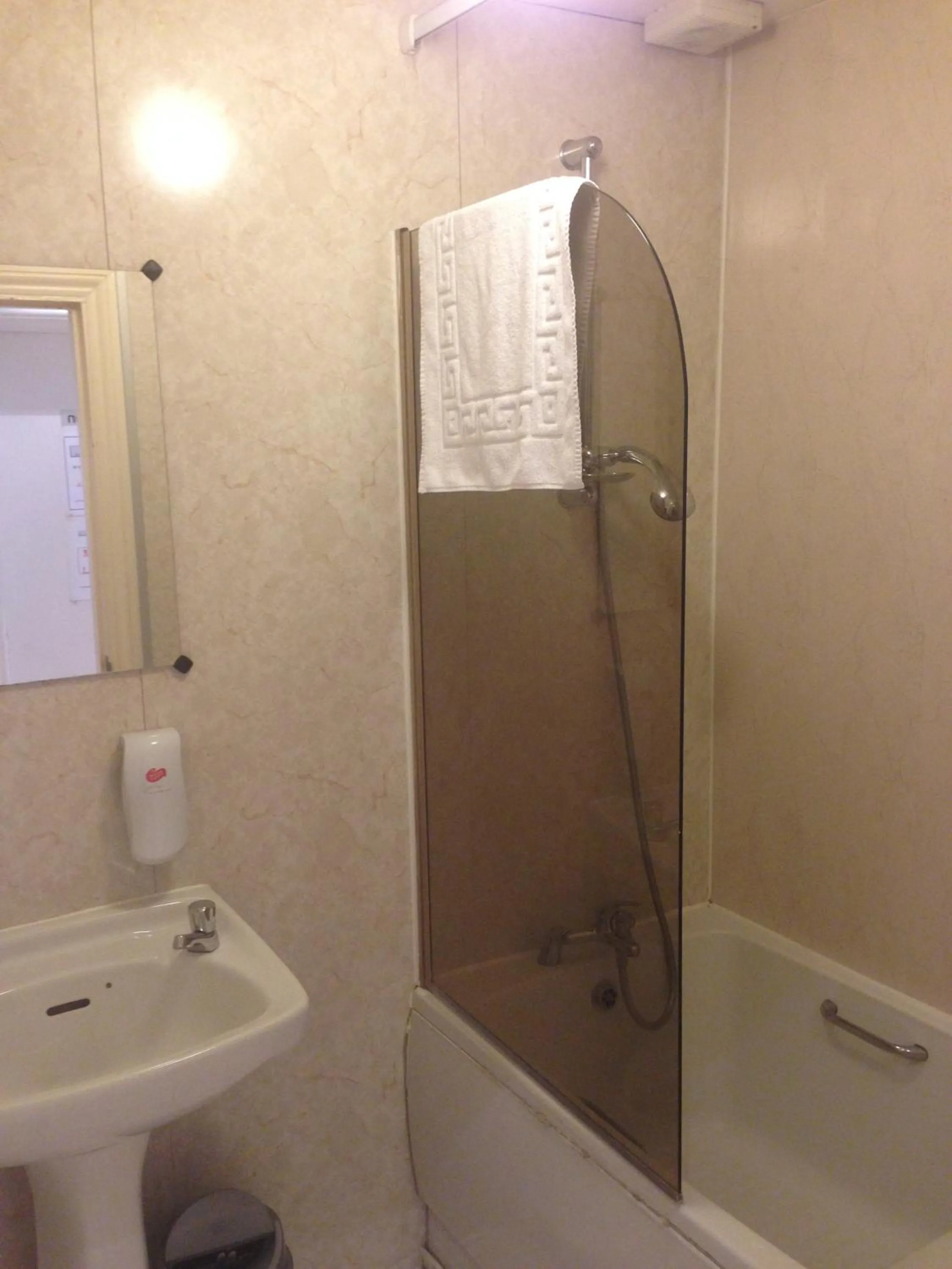 Bathroom in 72QT