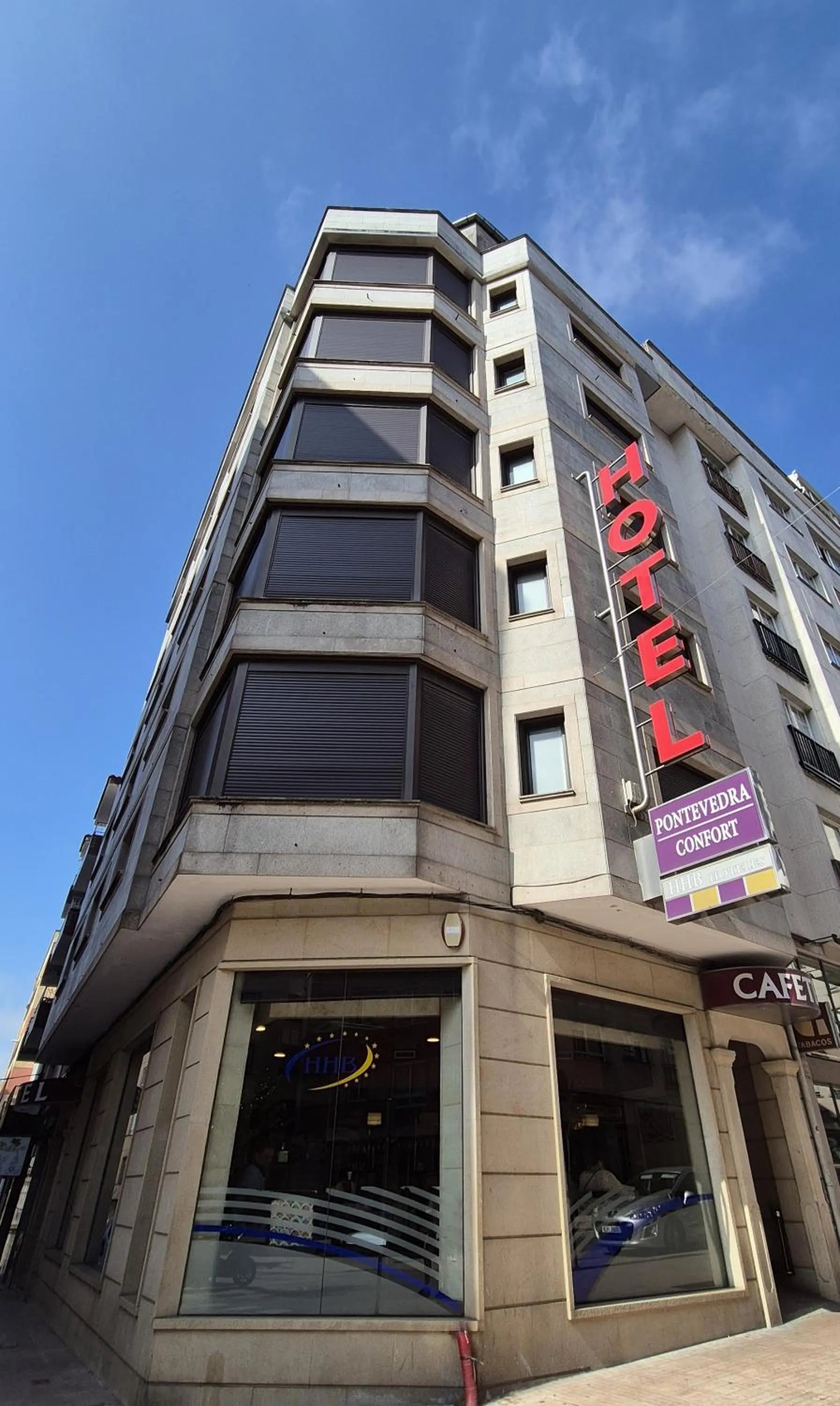 Property building in Hotel HHB Pontevedra Confort