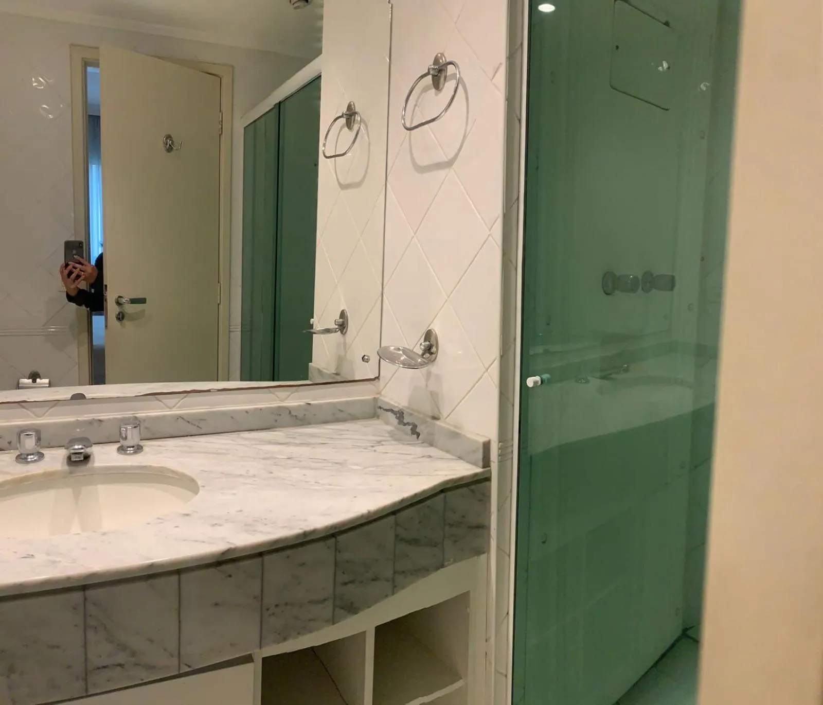 CHARMOSO FLAT NA OSCAR FREIRE