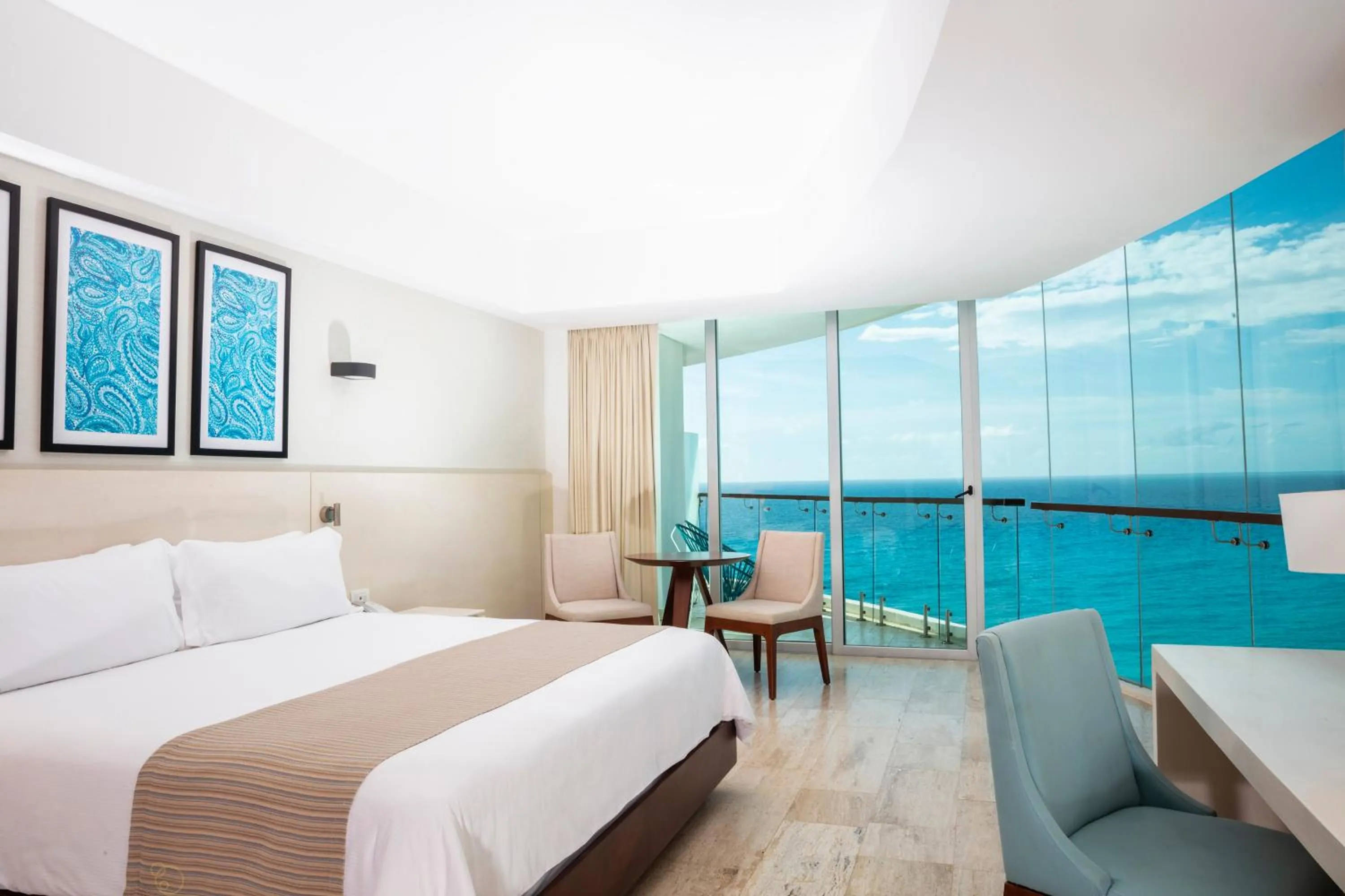 Bed in Altitude at Krystal Grand Cancun - All Inclusive