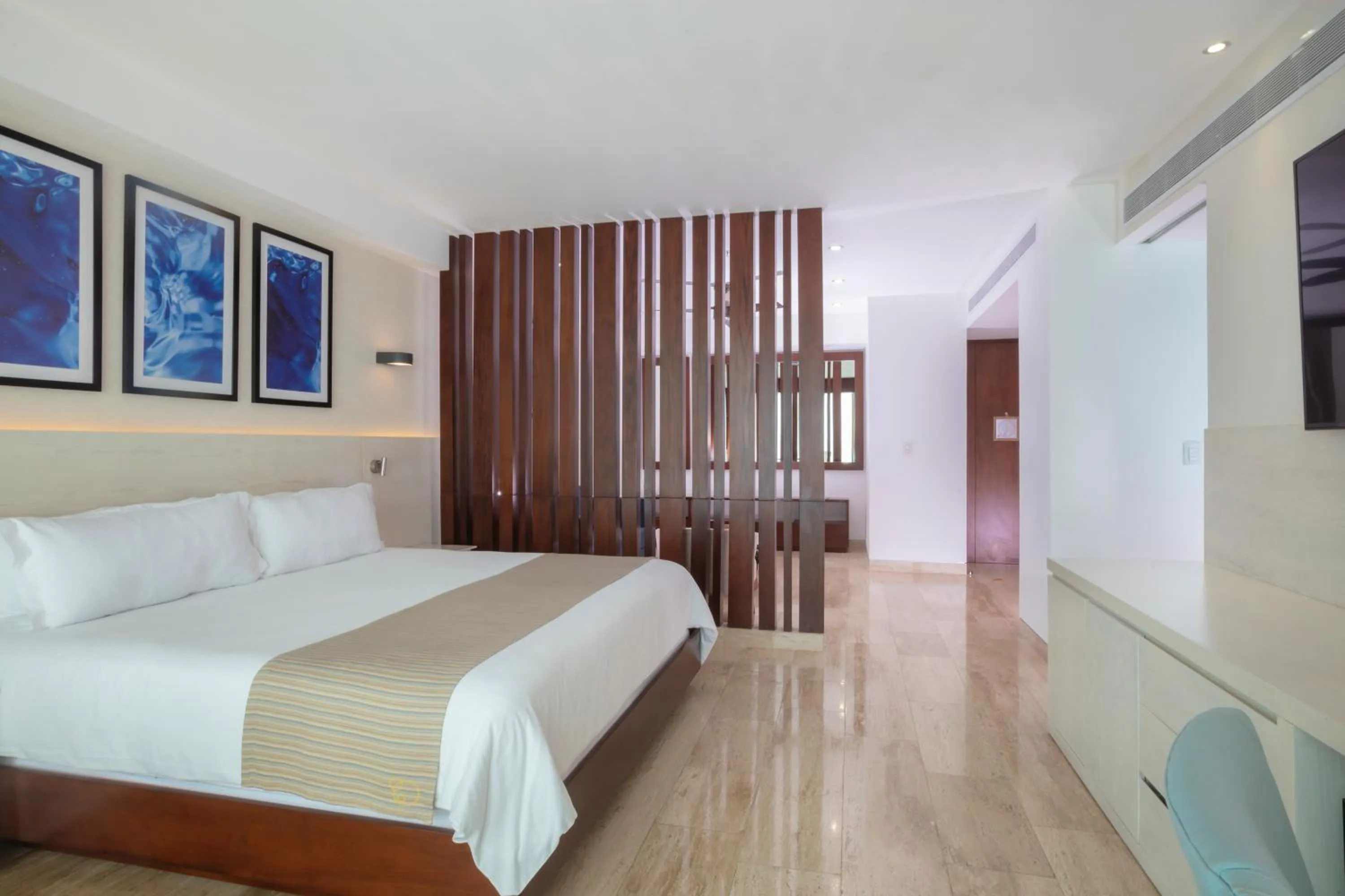 Bed in Altitude at Krystal Grand Cancun - All Inclusive