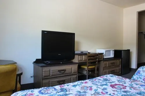 Bed in Glacier Hotel