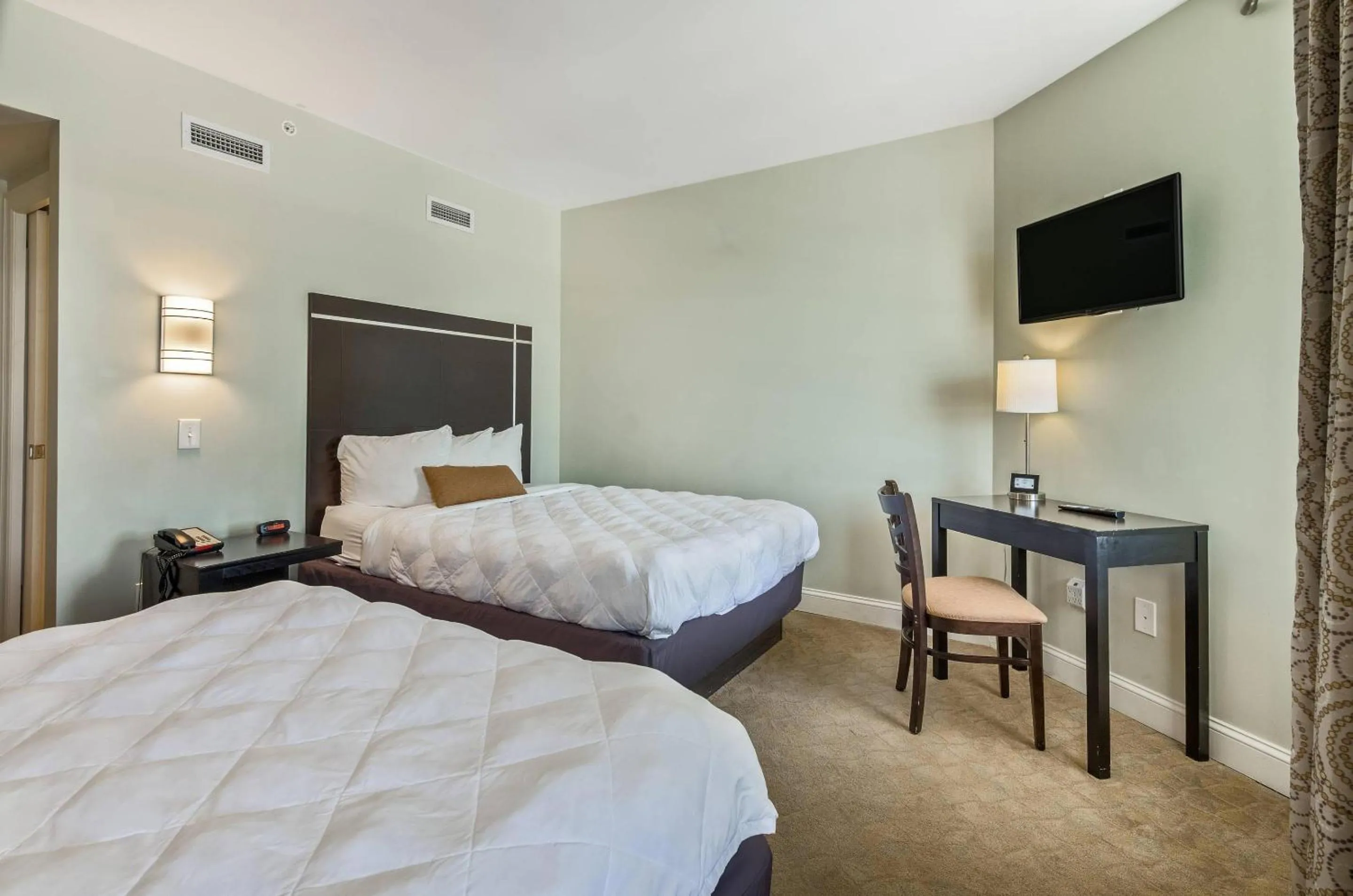 Bedroom, Bed in The Gin Hotel, an Ascend Collection Hotel