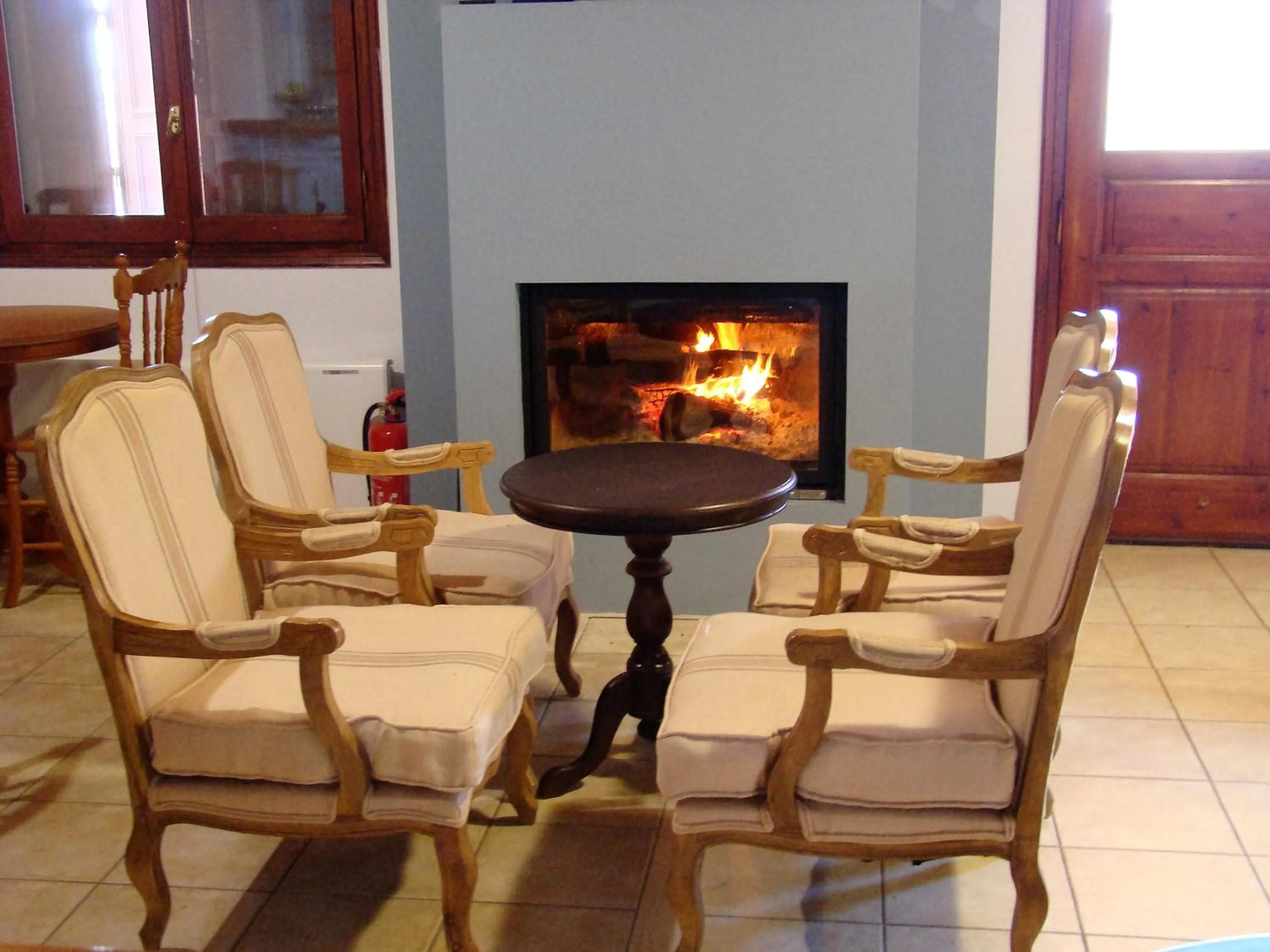 Restaurant/places to eat in Ilion Hotel