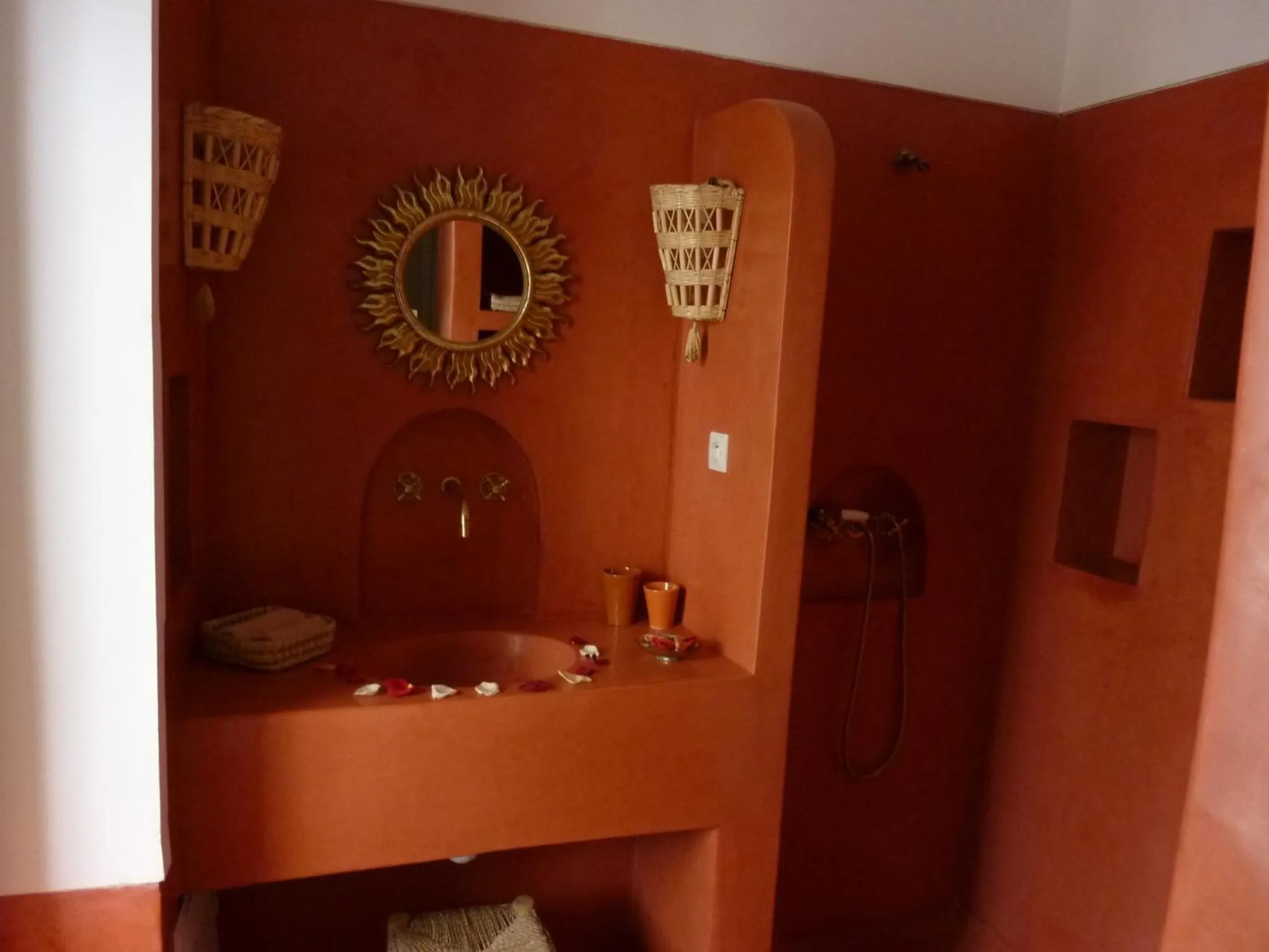 Bathroom in Dar Andamaure
