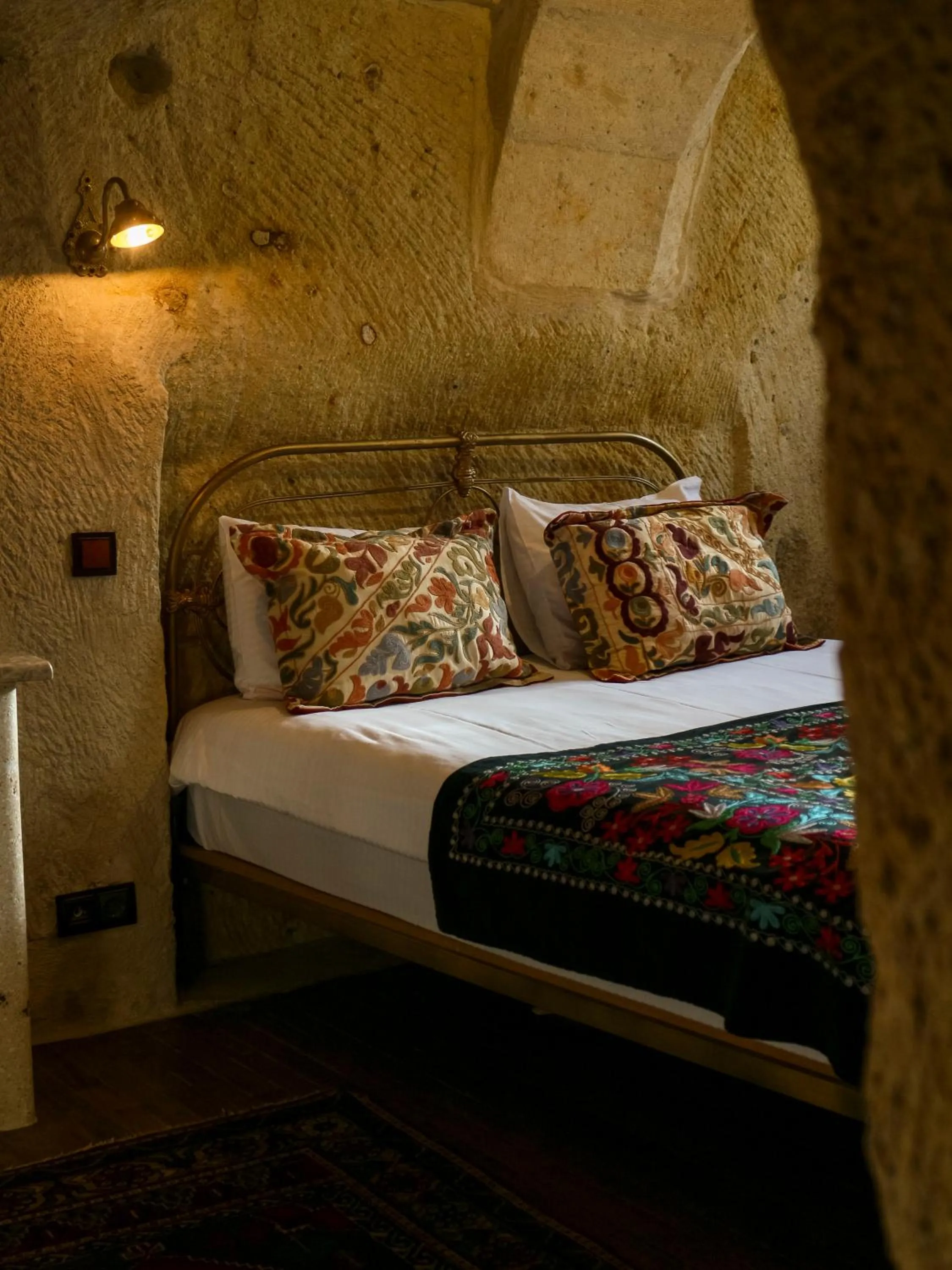 Bedroom, Bed in Canela Cave Hotel - Cappadocia
