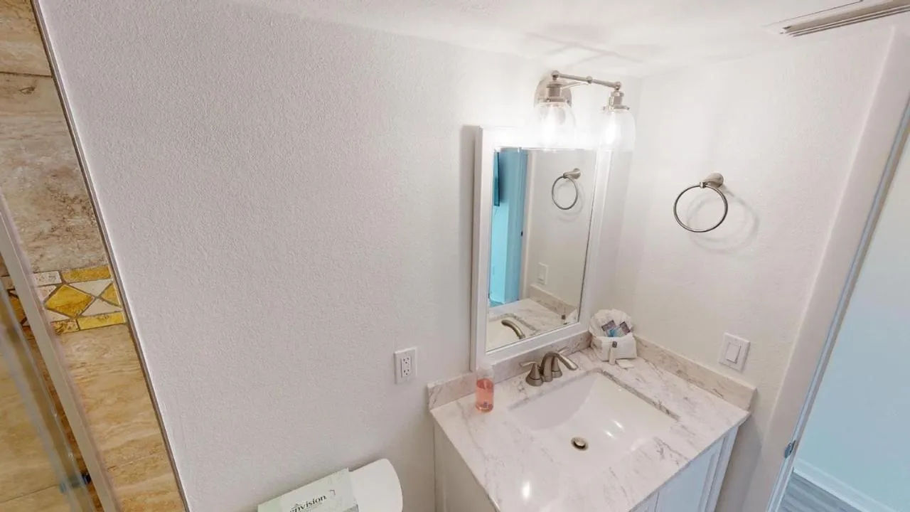 Bathroom in Island Inn Beach Resort