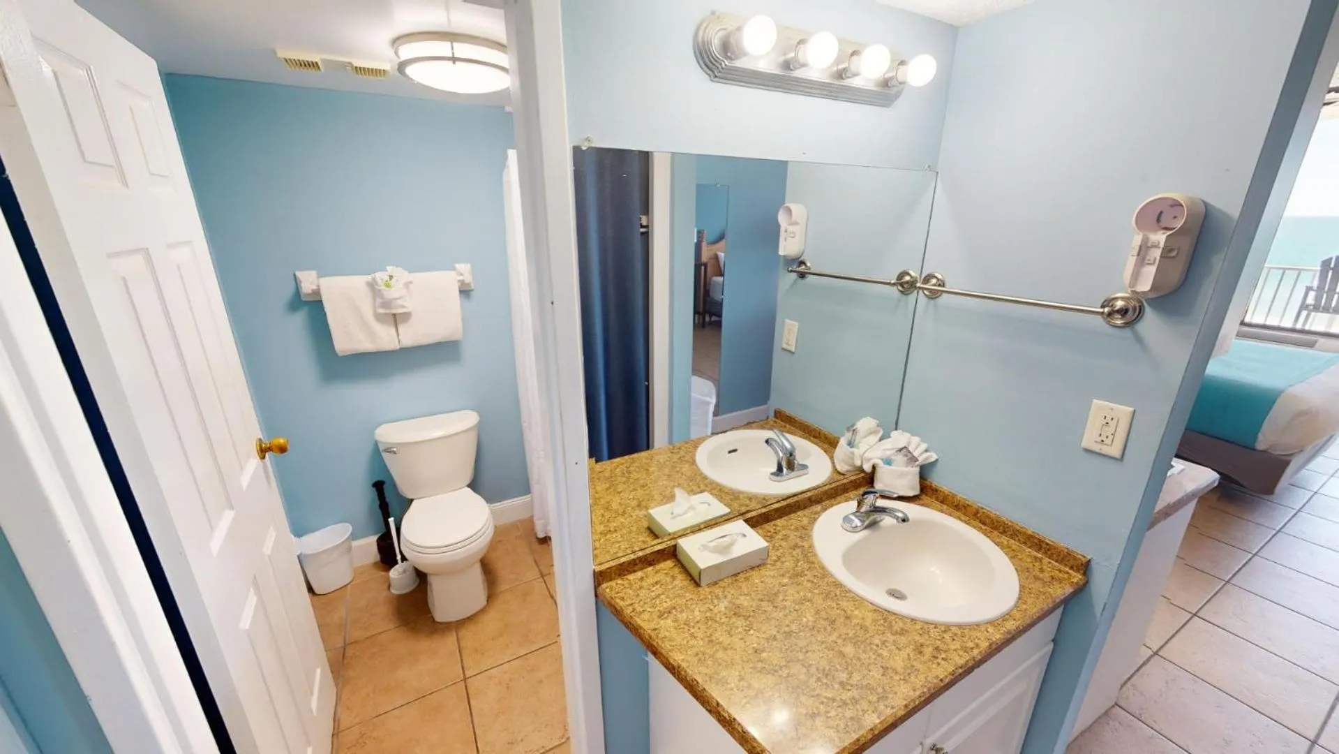 Bathroom in Island Inn Beach Resort
