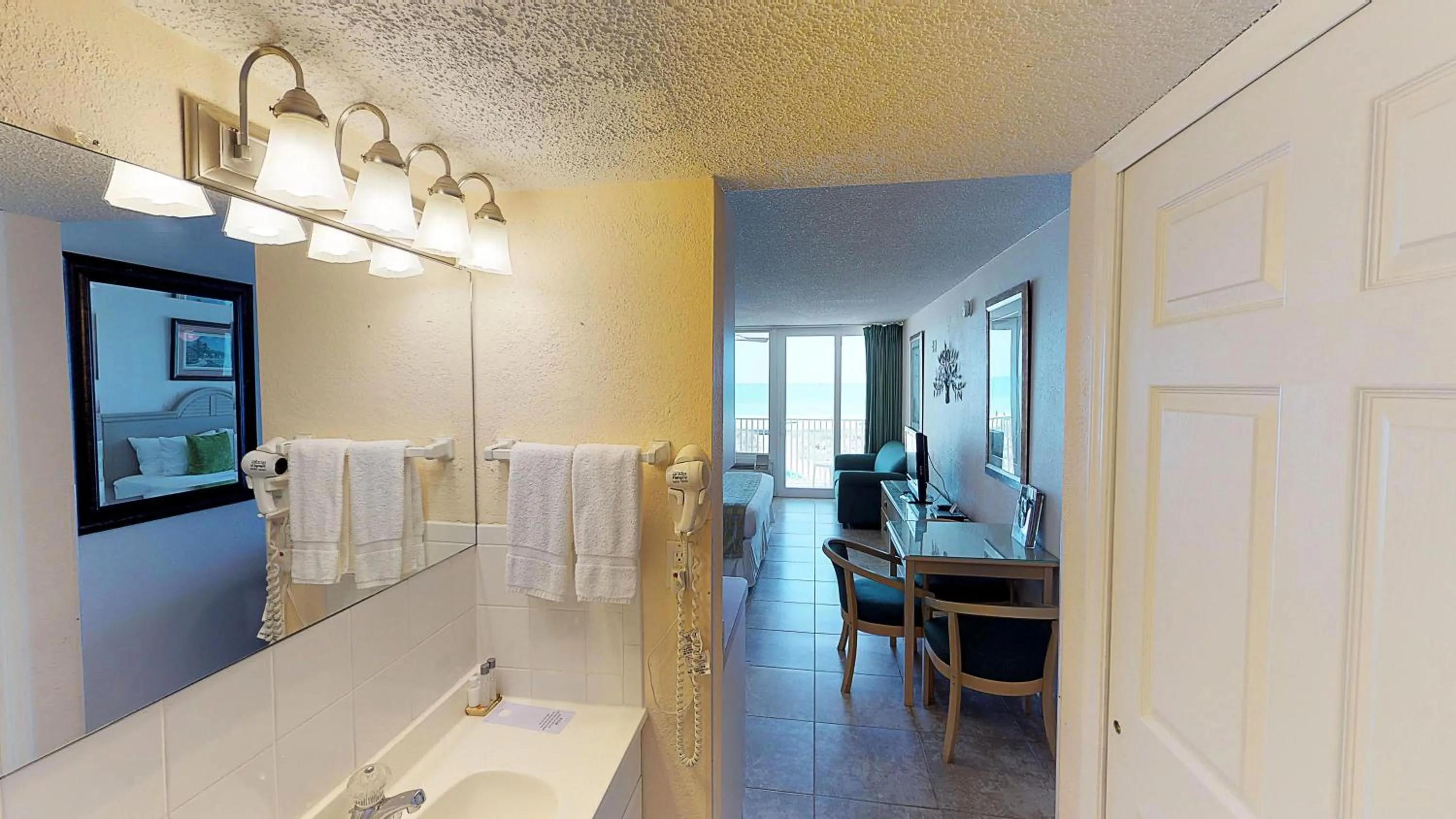 Bathroom in Island Inn Beach Resort