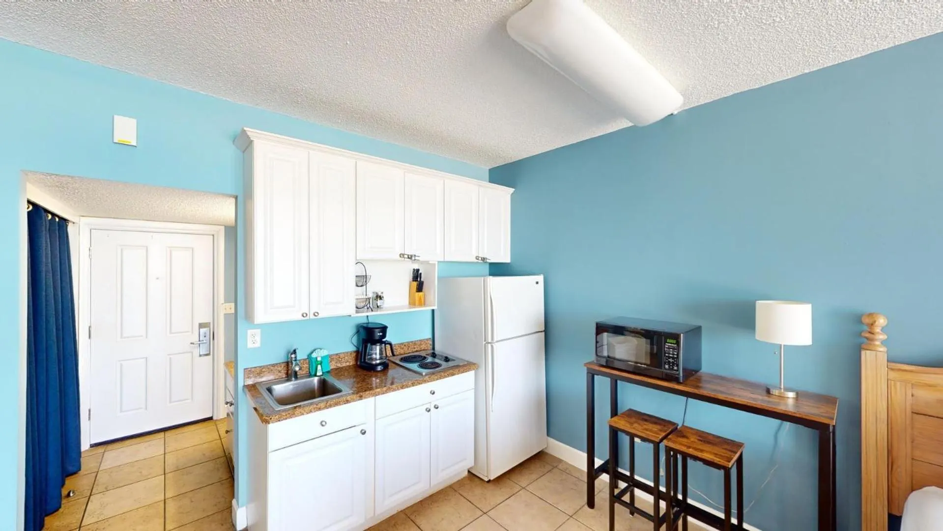 Kitchen or kitchenette in Island Inn Beach Resort