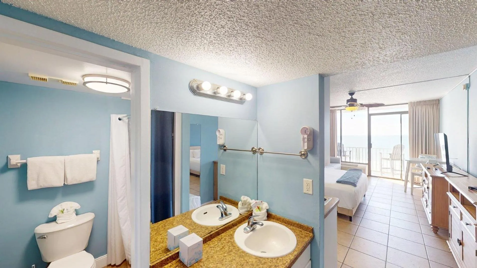 Bathroom in Island Inn Beach Resort