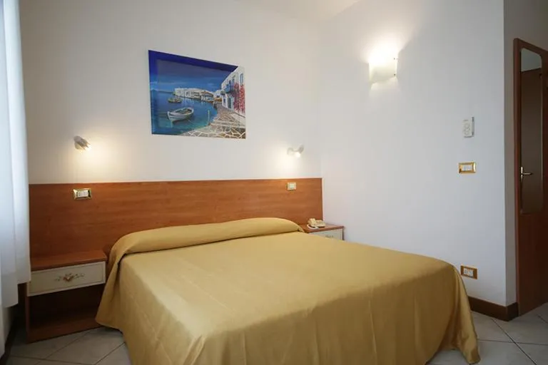 Bed in Hotel New Aurora Venice