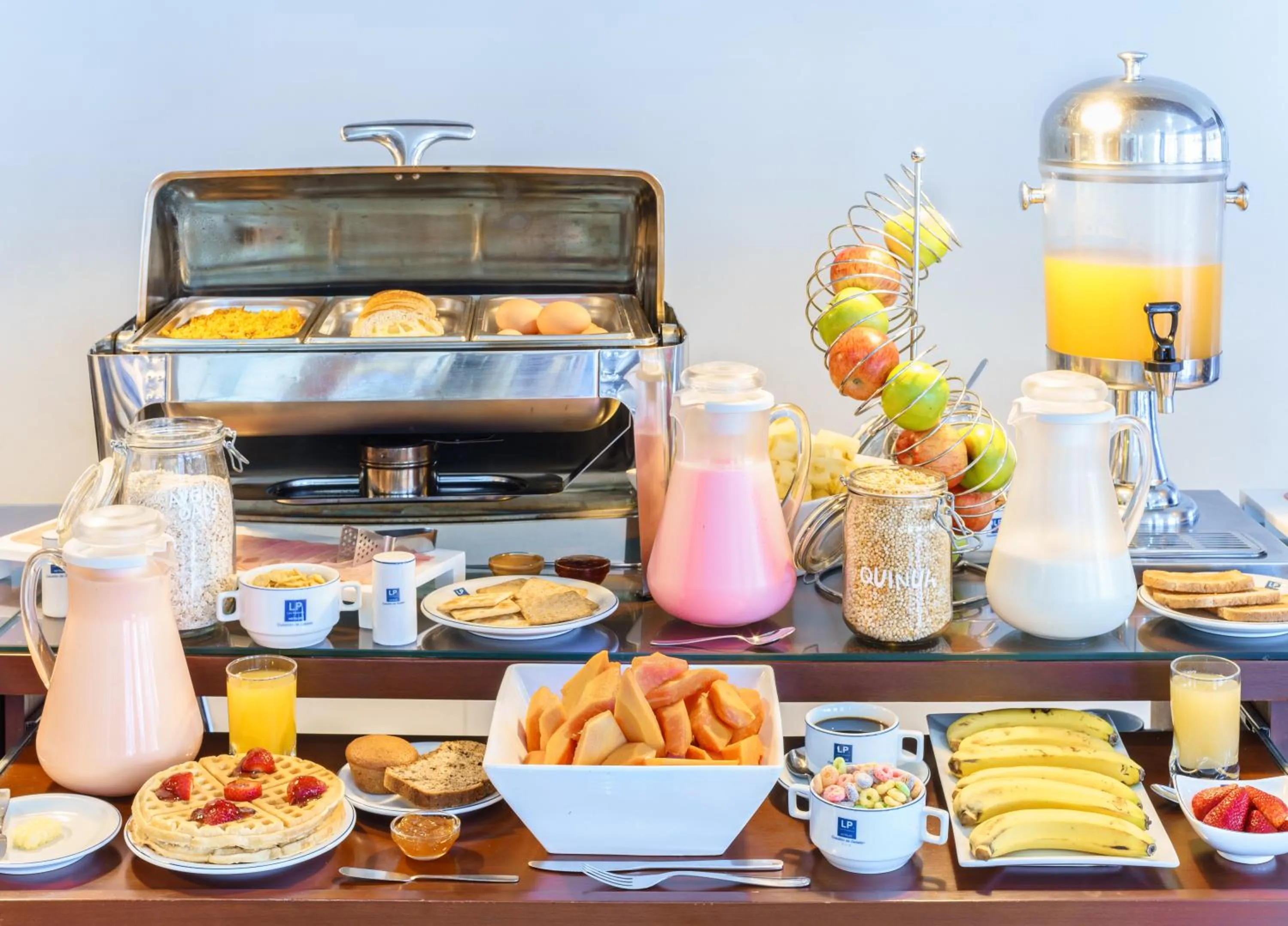 Restaurant/places to eat in Hotel LP Columbus