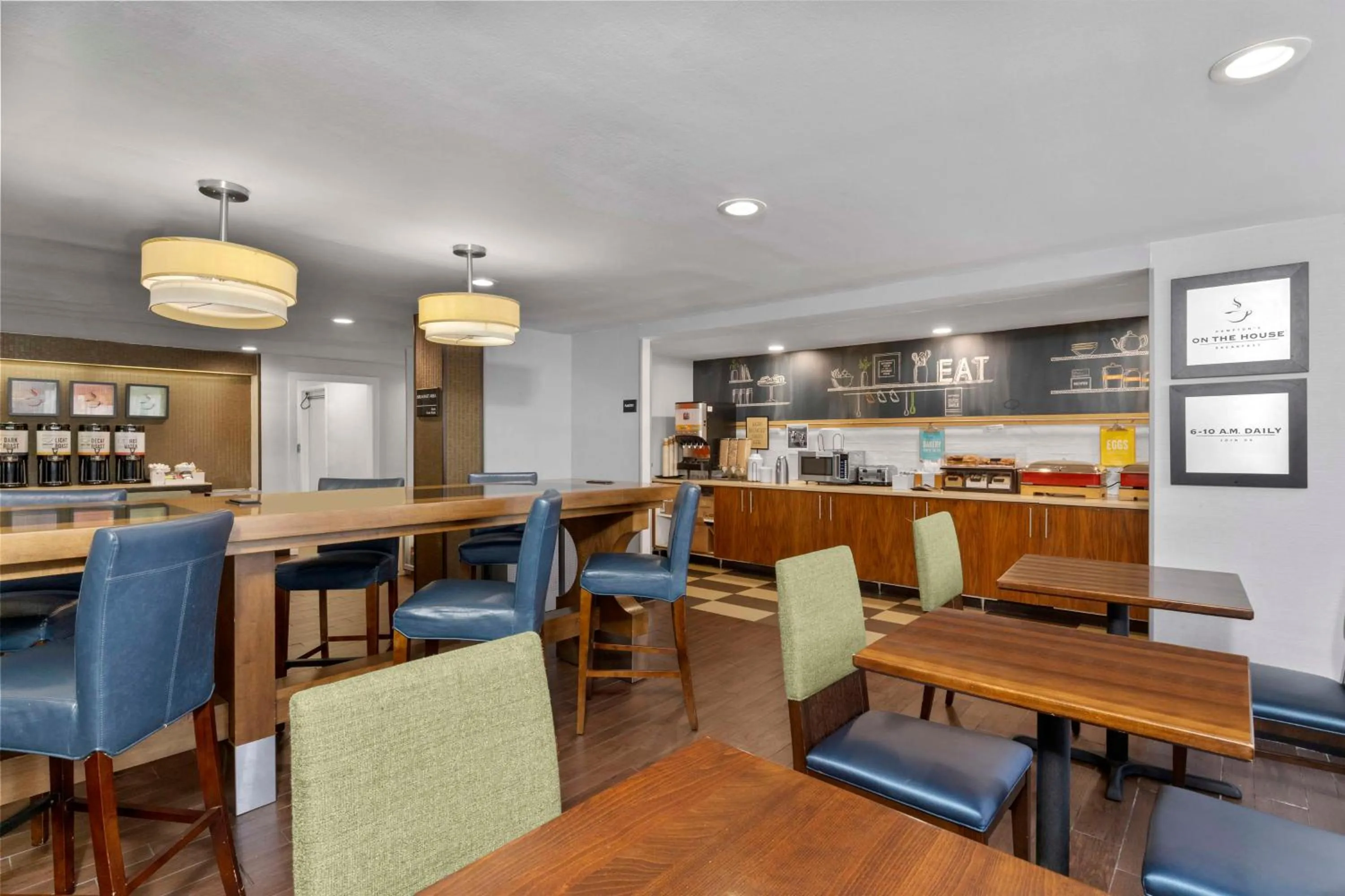 Breakfast in Hampton Inn by Hilton Milford