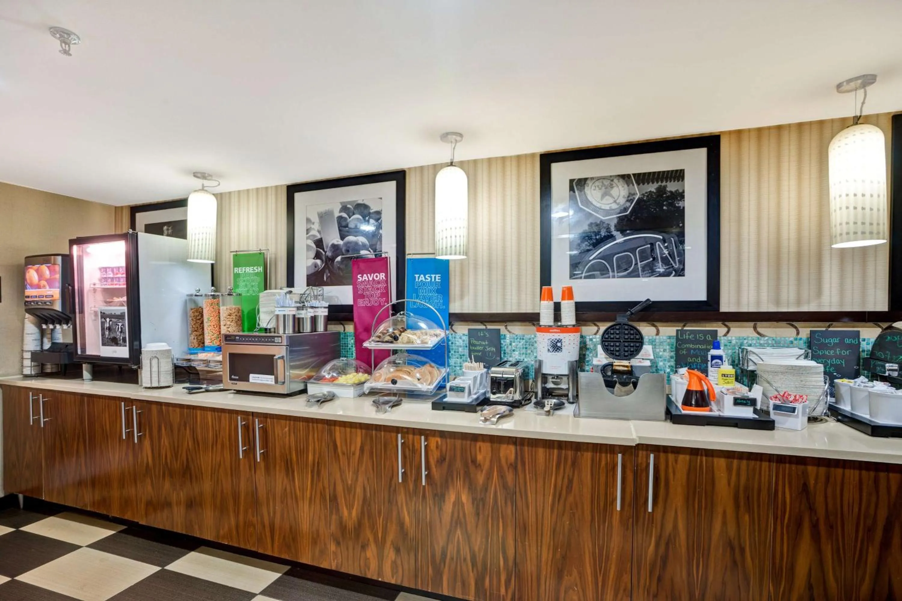 Breakfast in Hampton Inn by Hilton Milford