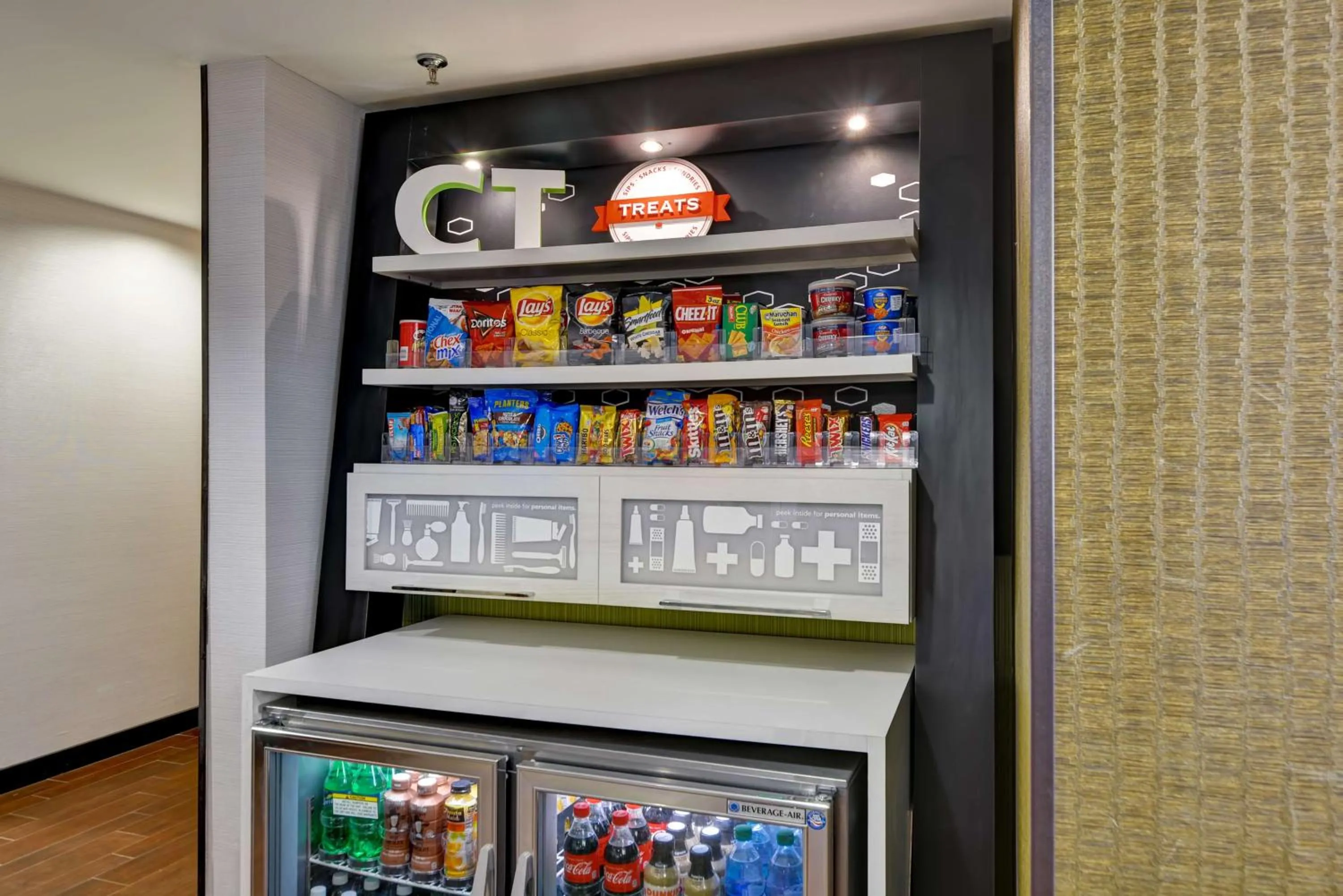 Restaurant/places to eat in Hampton Inn by Hilton Milford