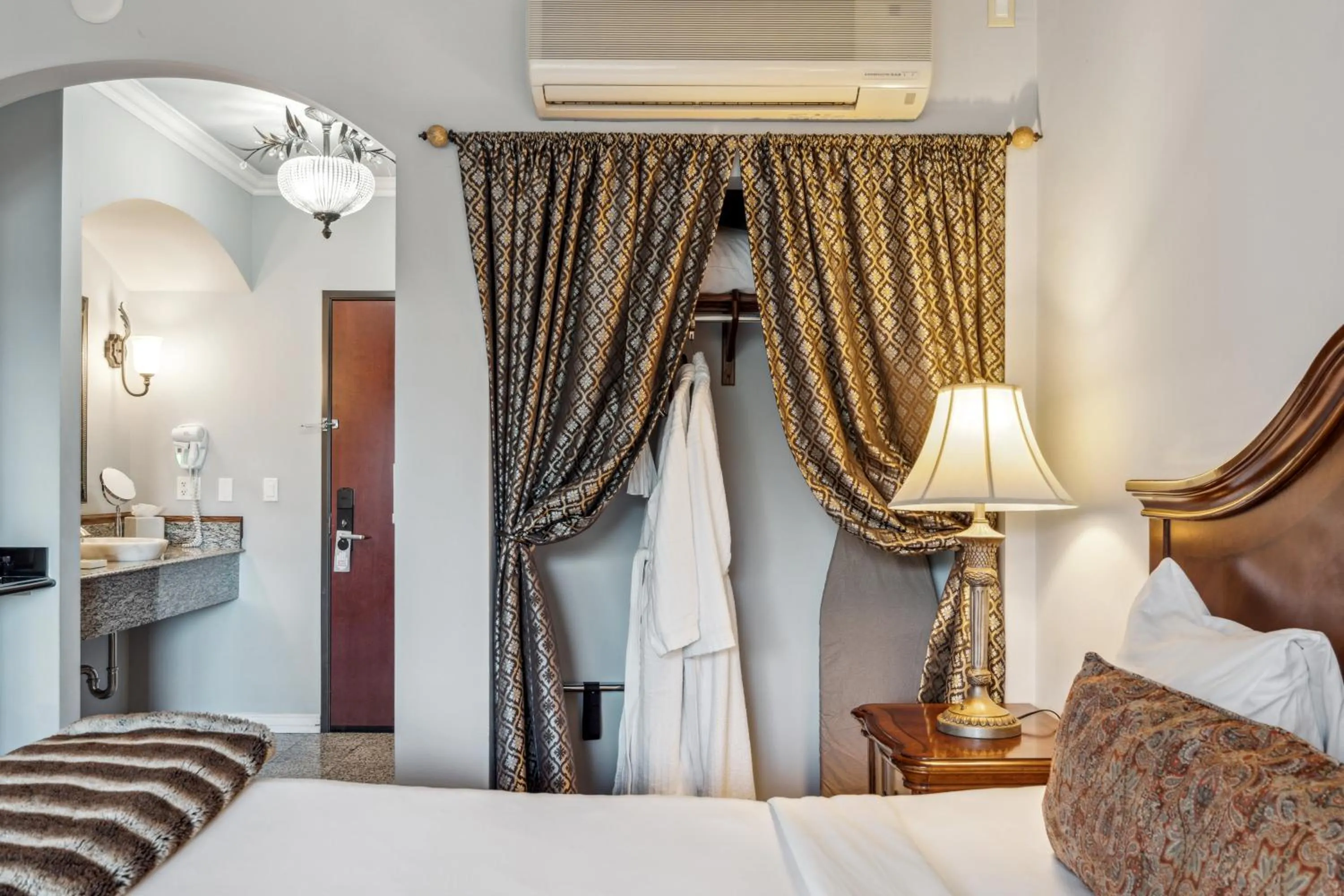 Bed in Villa Montes Hotel