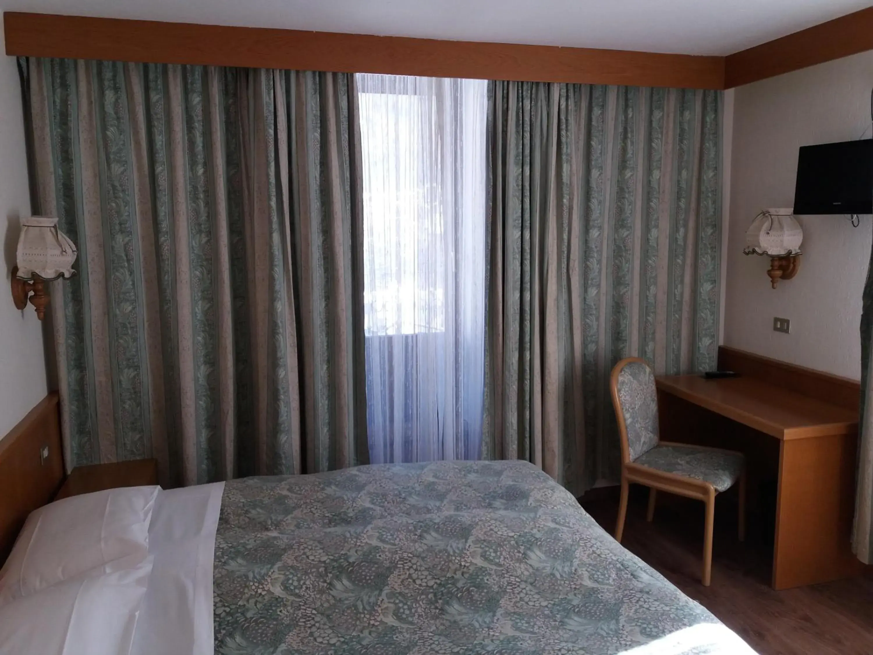 Double Room with Balcony in Hotel Ottoz Meublé Double Room with Balcony in Hotel Ottoz Meublé