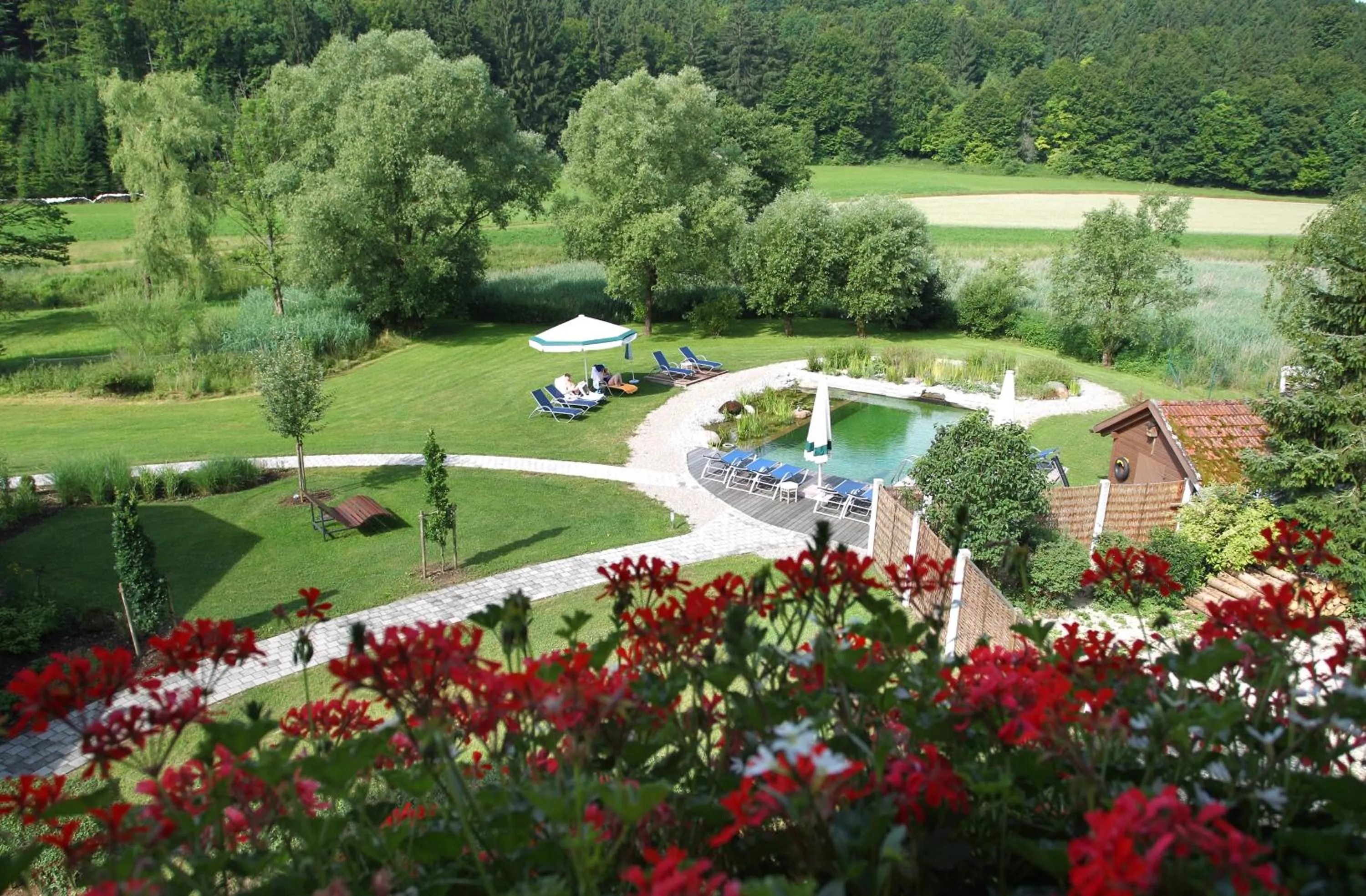 Garden in Hotel & Gasthof Zur Linde
