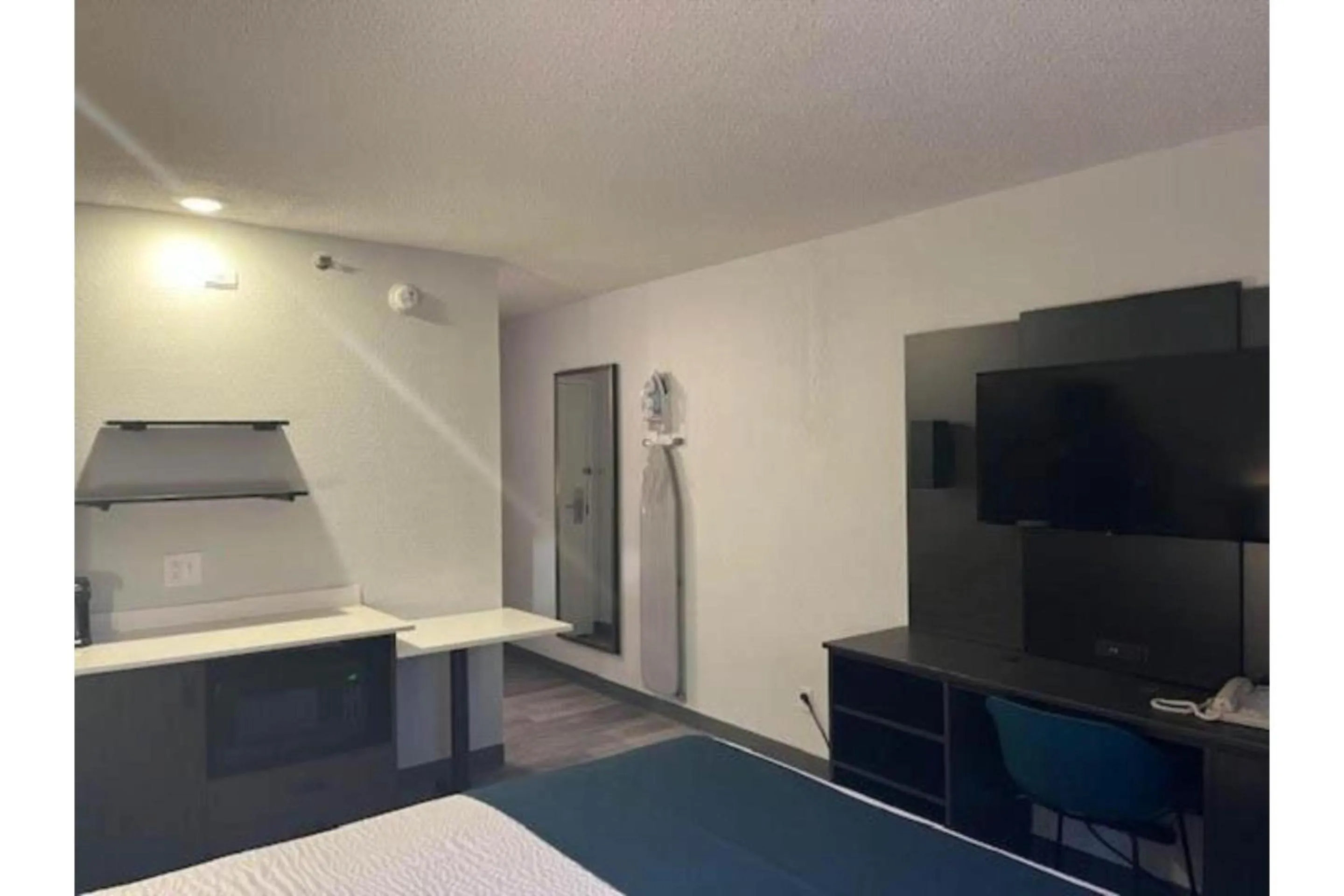 Bedroom in Studio 6 Suites Norcross, GA