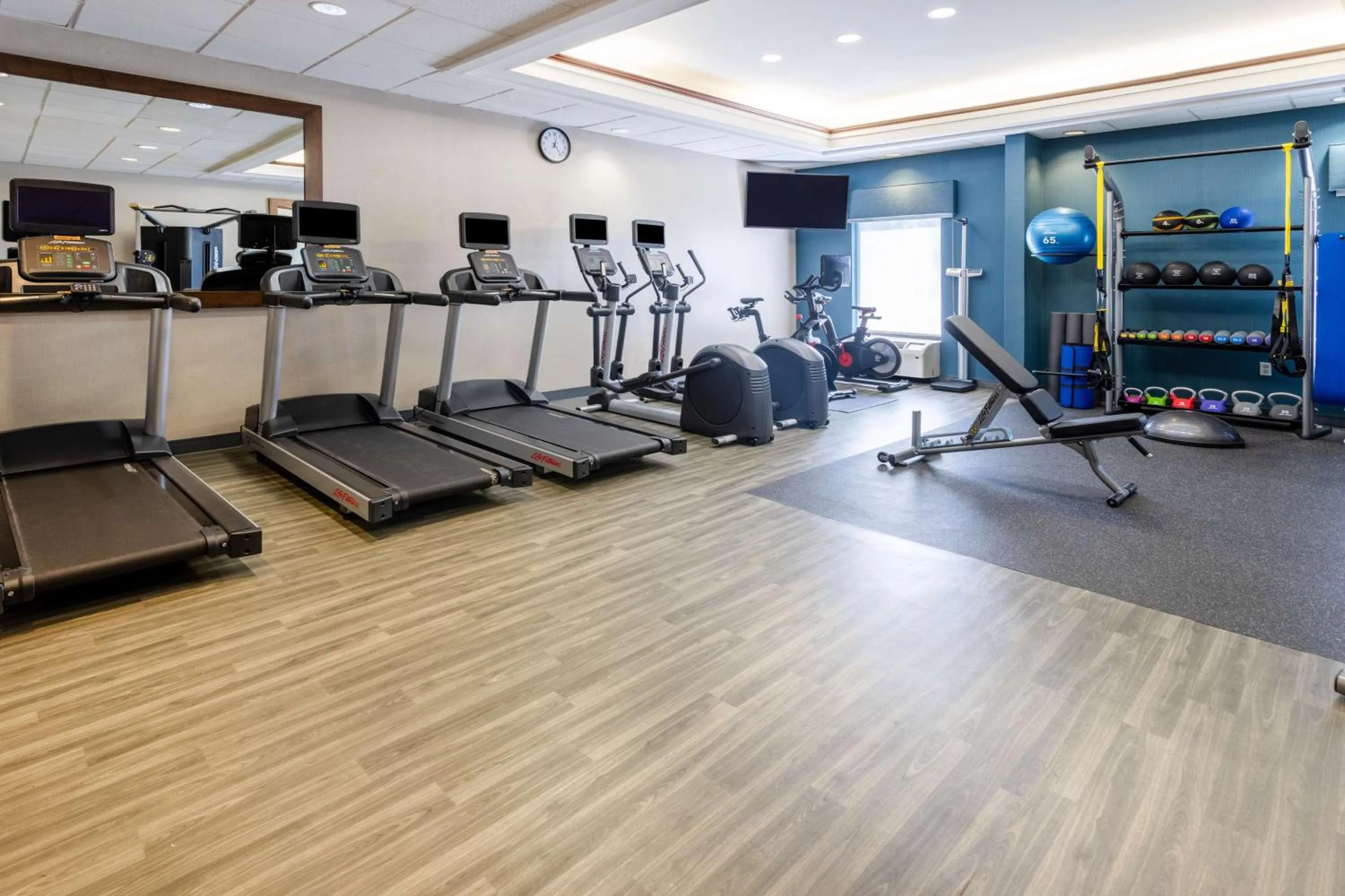 Fitness centre/facilities in Hampton Inn Richmond-SW Hull Street