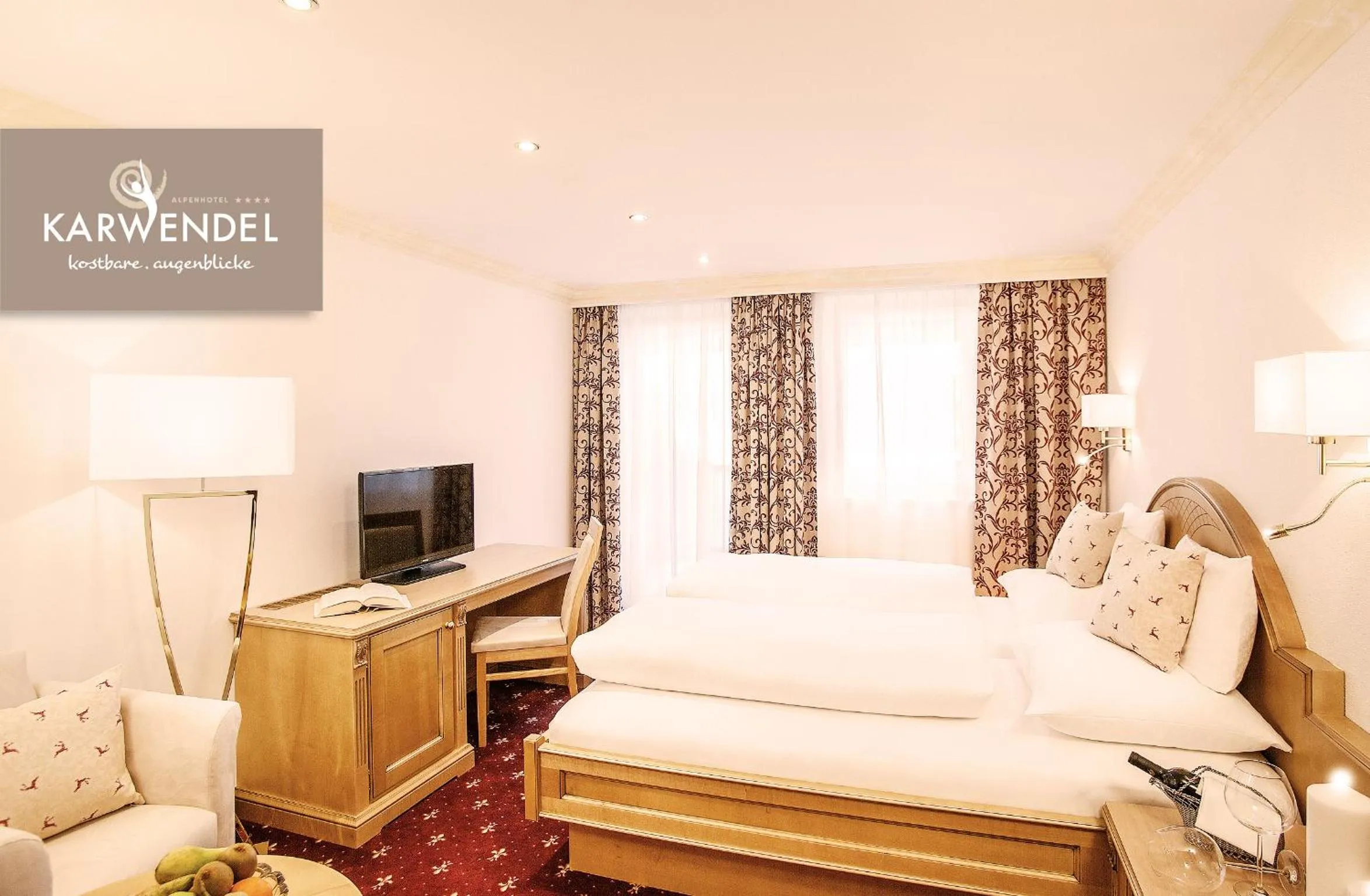 Bed in Alpenhotel Karwendel -Adults only-
