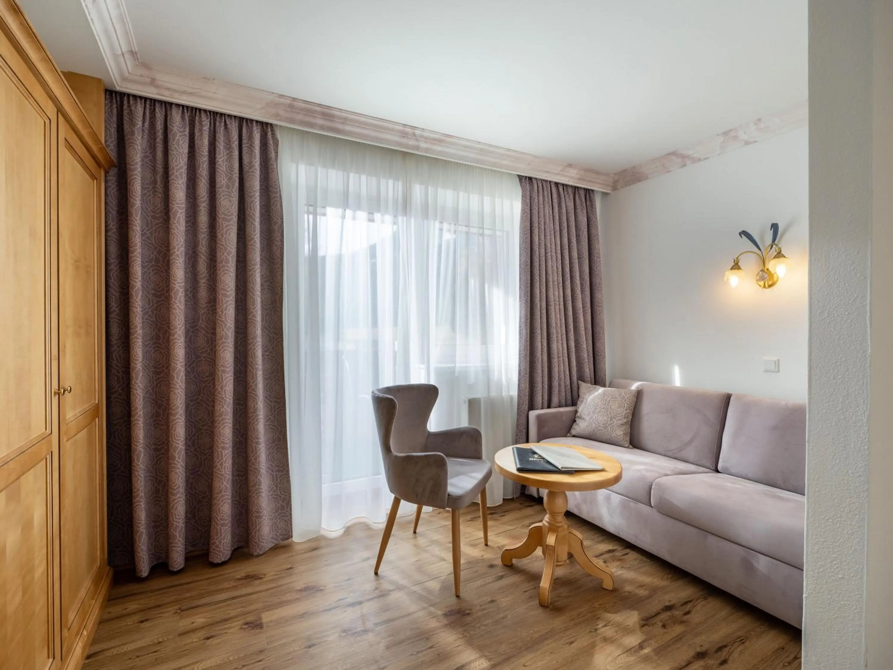 Living room in Alpenhotel Karwendel -Adults only-