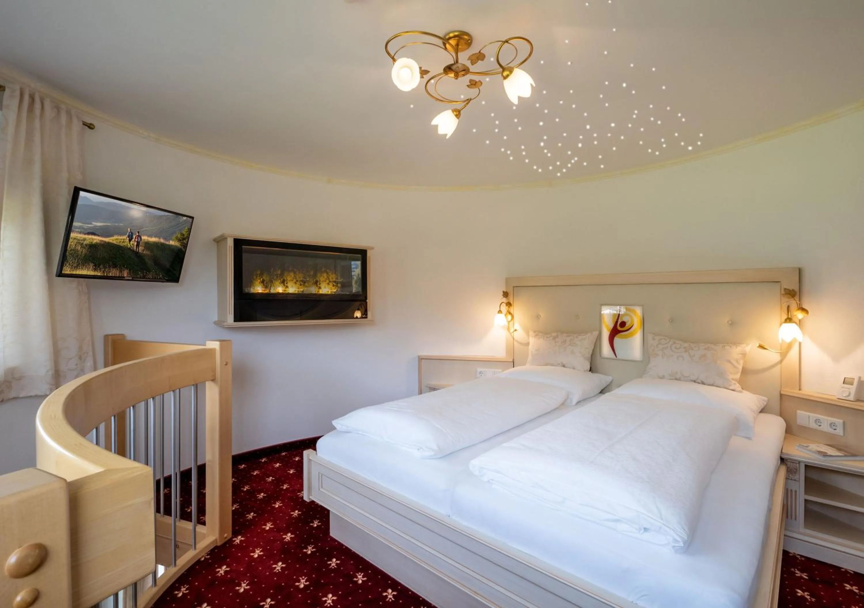 Bedroom, Bed in Alpenhotel Karwendel -Adults only-