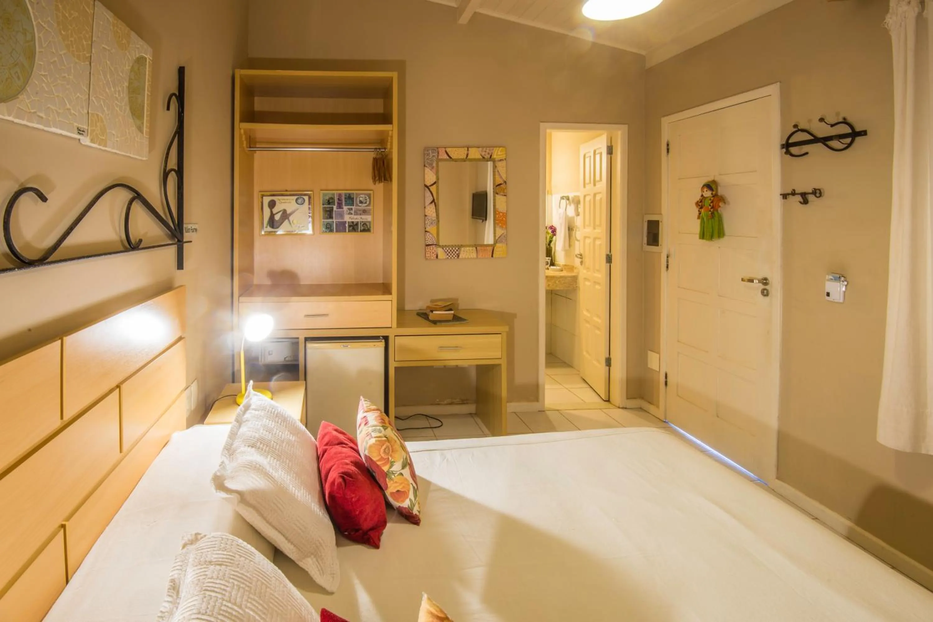 Photo of the whole room, Bed in Pousada Via Brasil