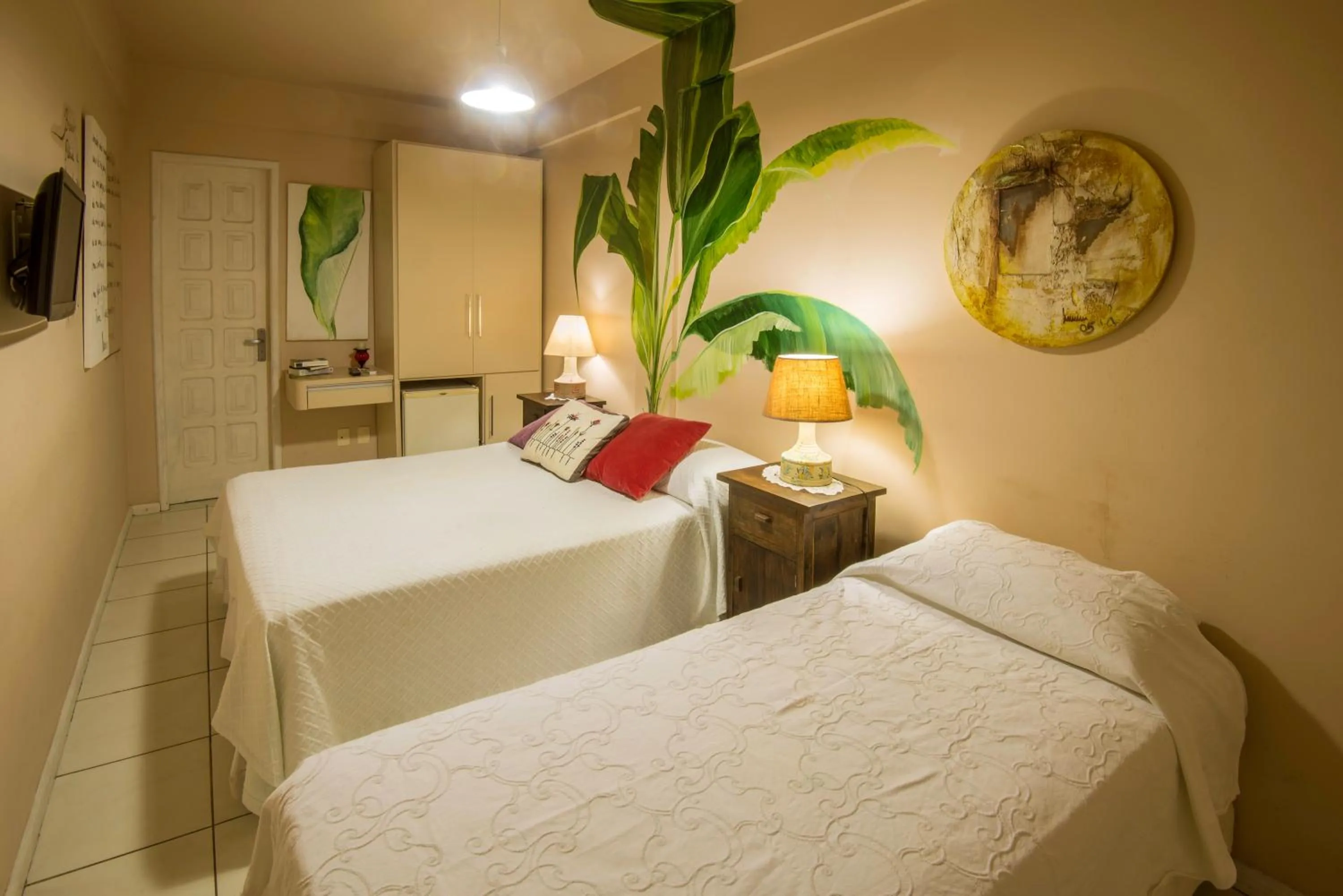 Photo of the whole room, Bed in Pousada Via Brasil