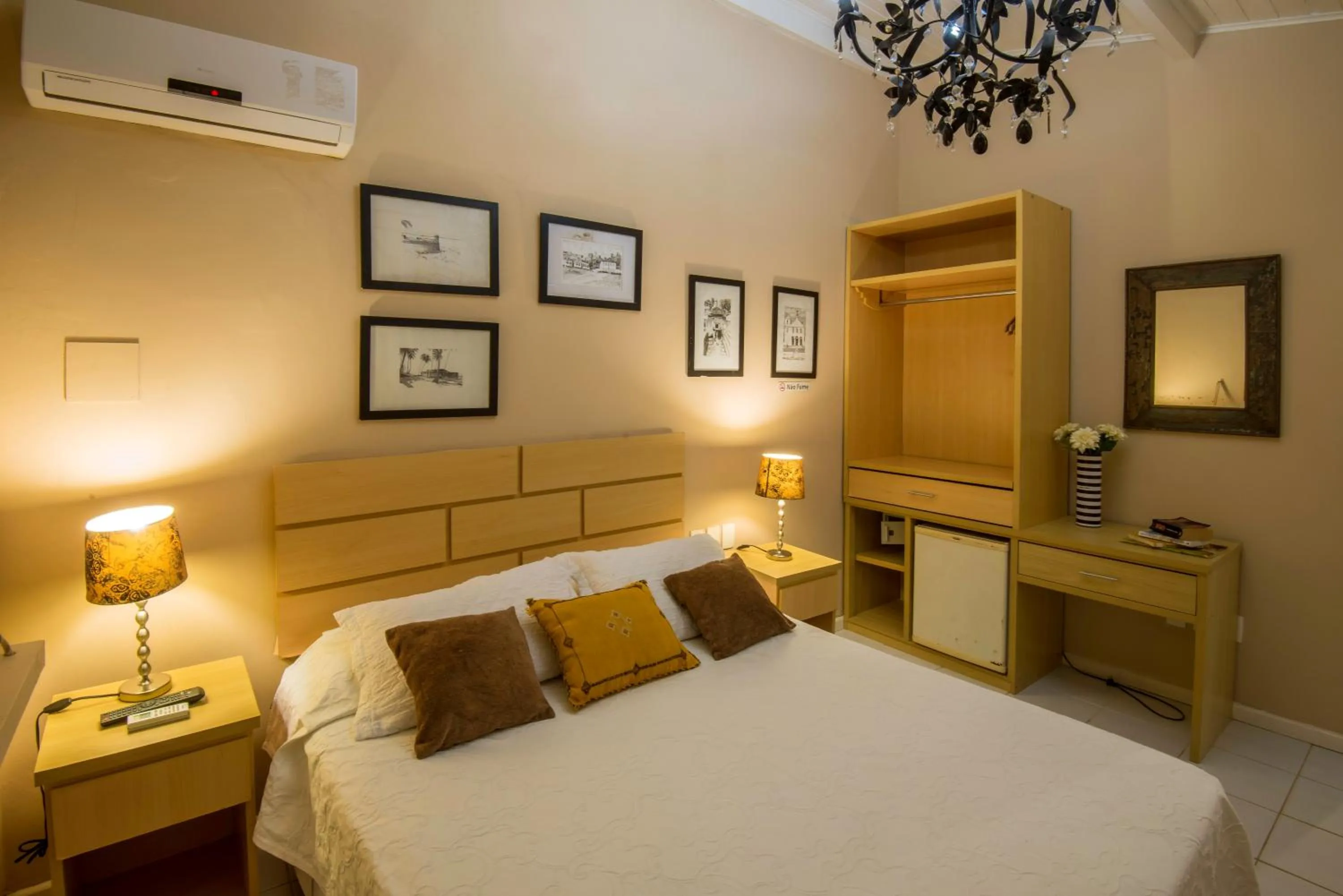 Photo of the whole room, Bed in Pousada Via Brasil