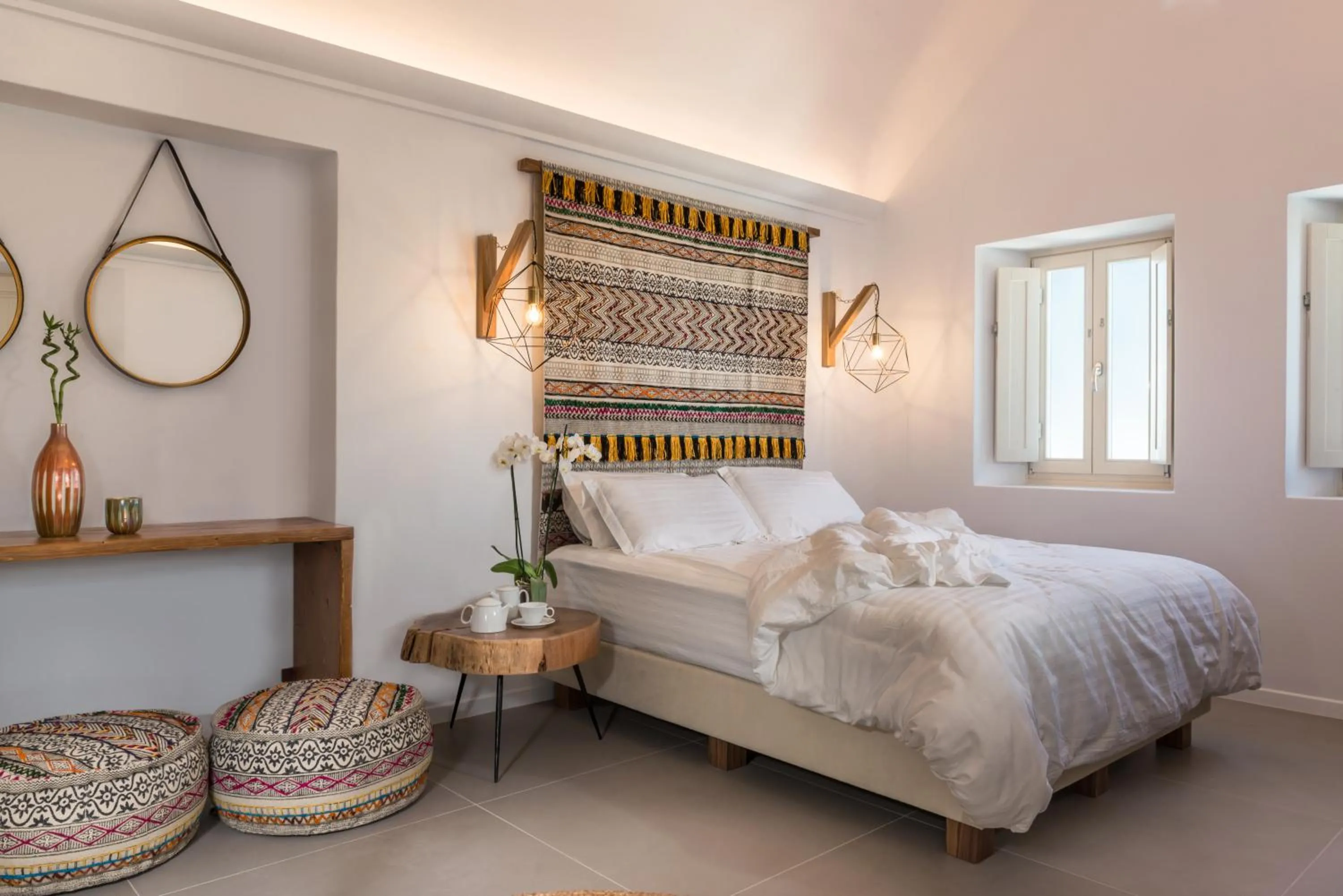 Bedroom, Bed in White & Co Exclusive Island Villas
