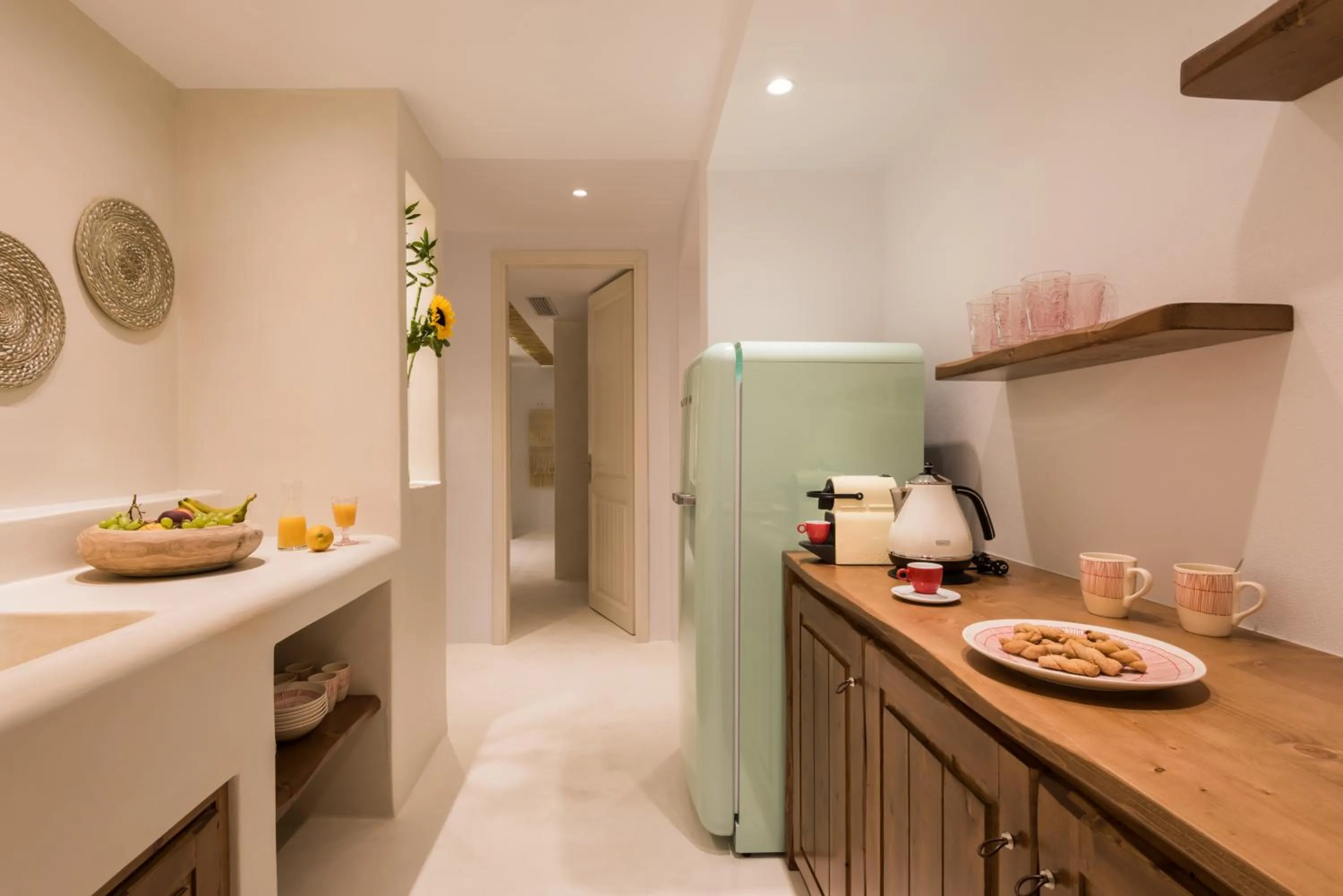 Coffee/tea facilities in White & Co Exclusive Island Villas