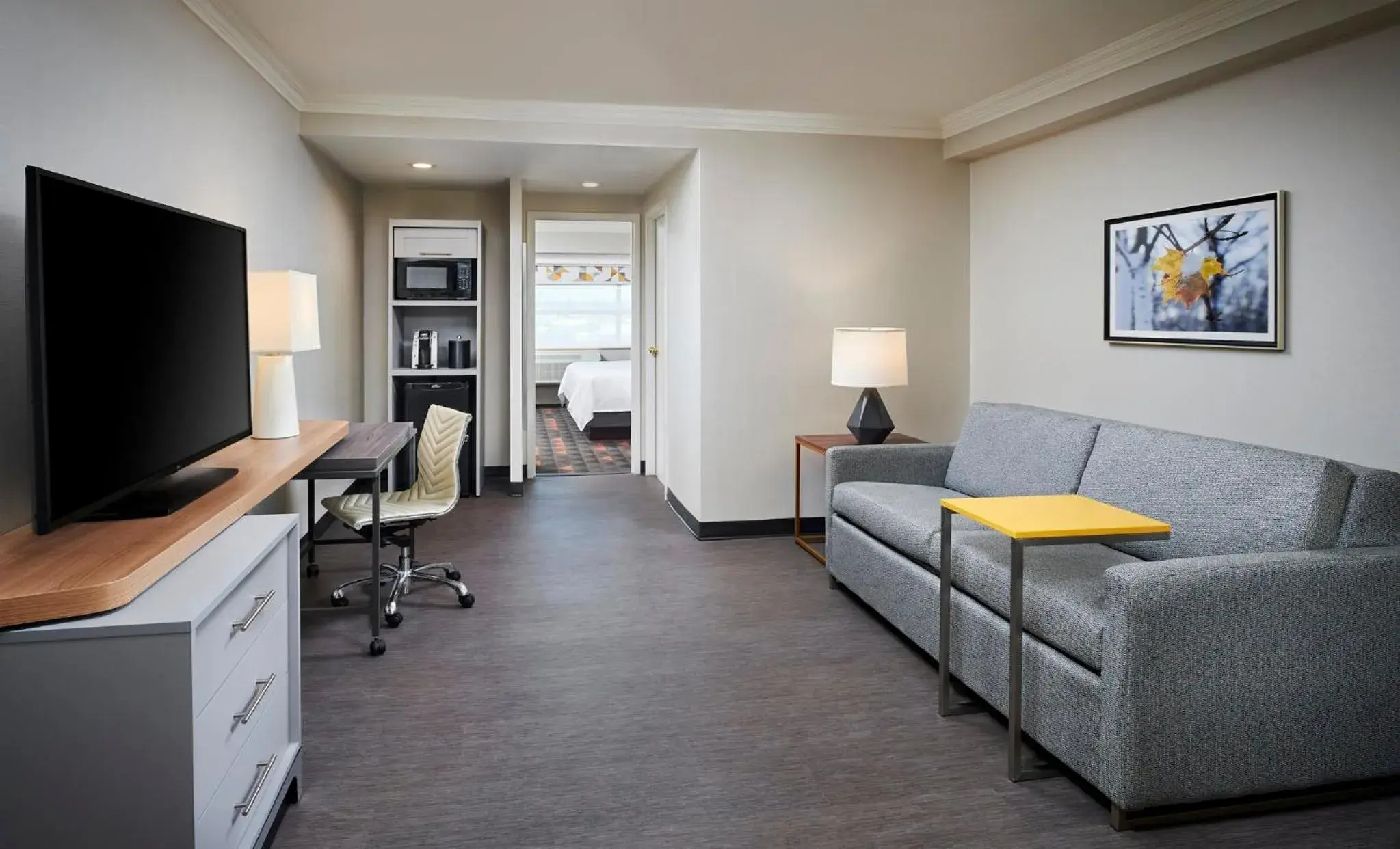 King Suite in Holiday Inn & Suites Oakville at Bronte by IHG King Suite in Holiday Inn & Suites Oakville at Bronte by IHG