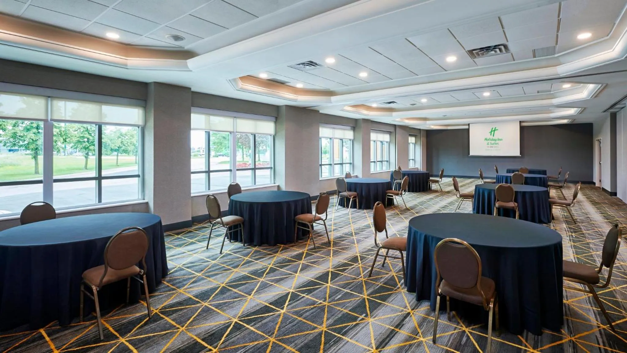 Banquet/Function facilities in Holiday Inn & Suites Oakville at Bronte by IHG