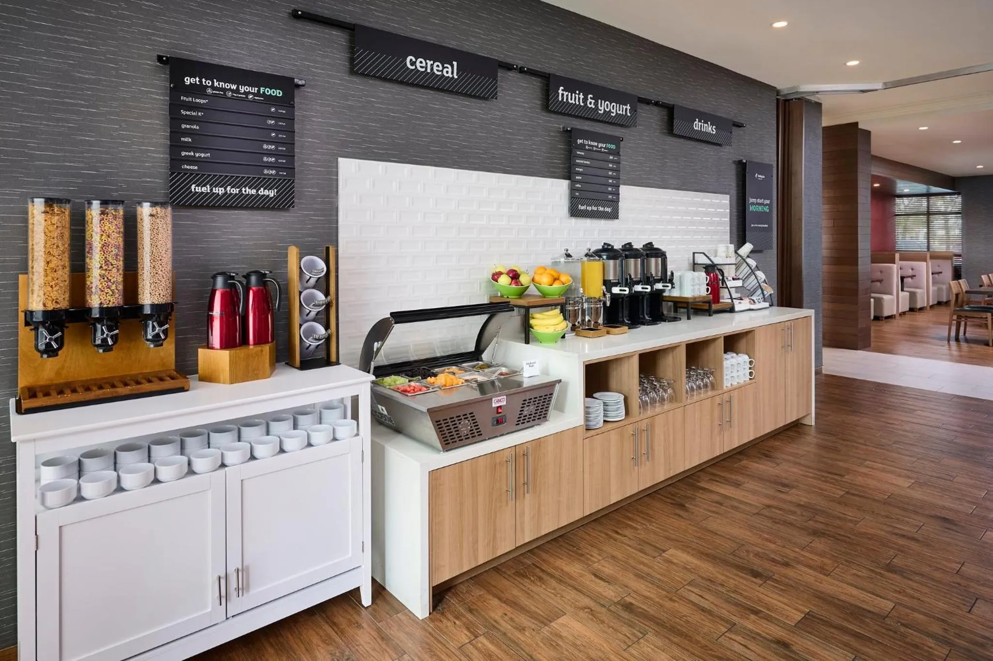 Restaurant/places to eat in Holiday Inn & Suites Oakville at Bronte by IHG