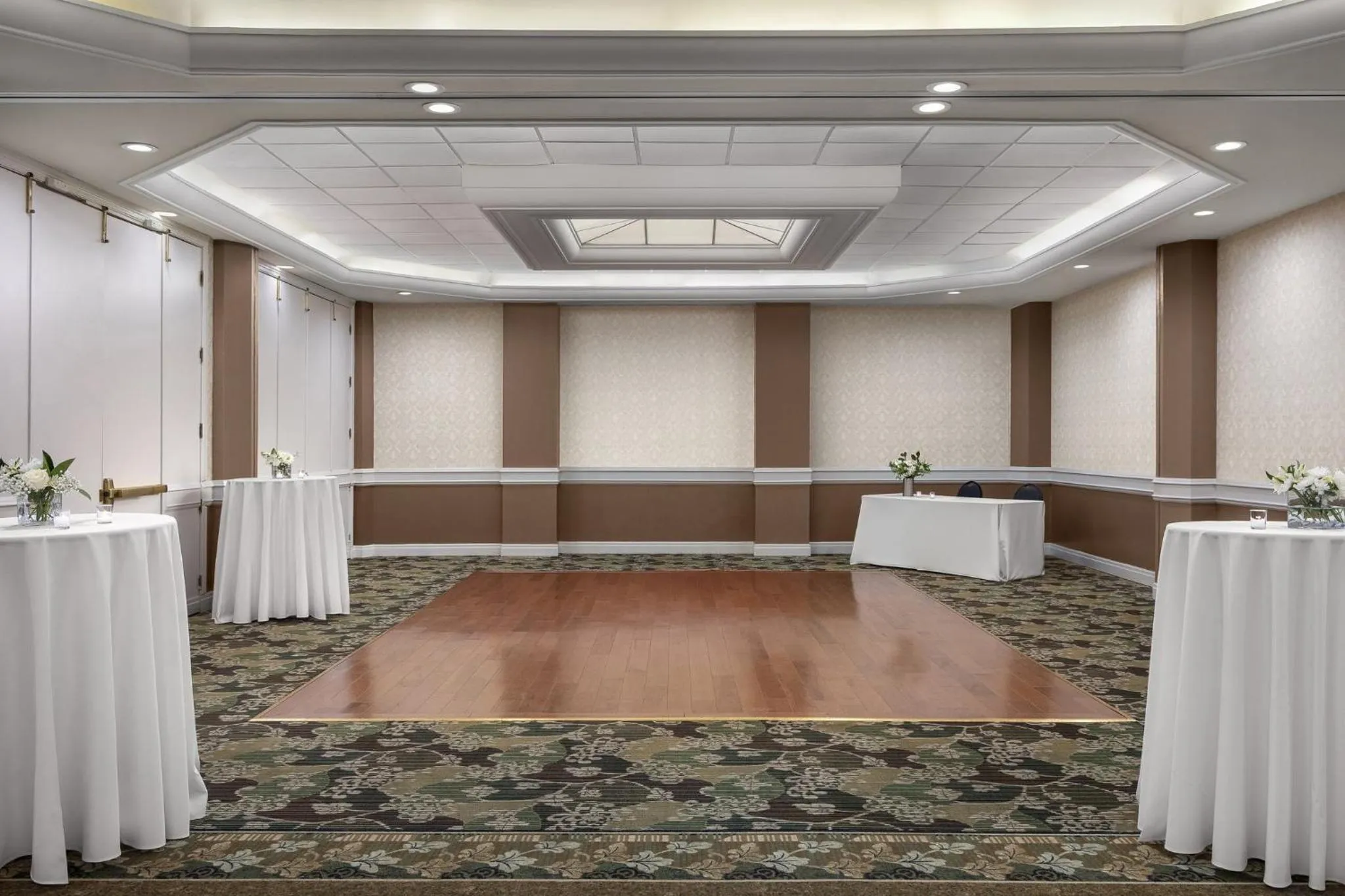 Banquet/Function facilities in Holiday Inn & Suites Oakville at Bronte by IHG