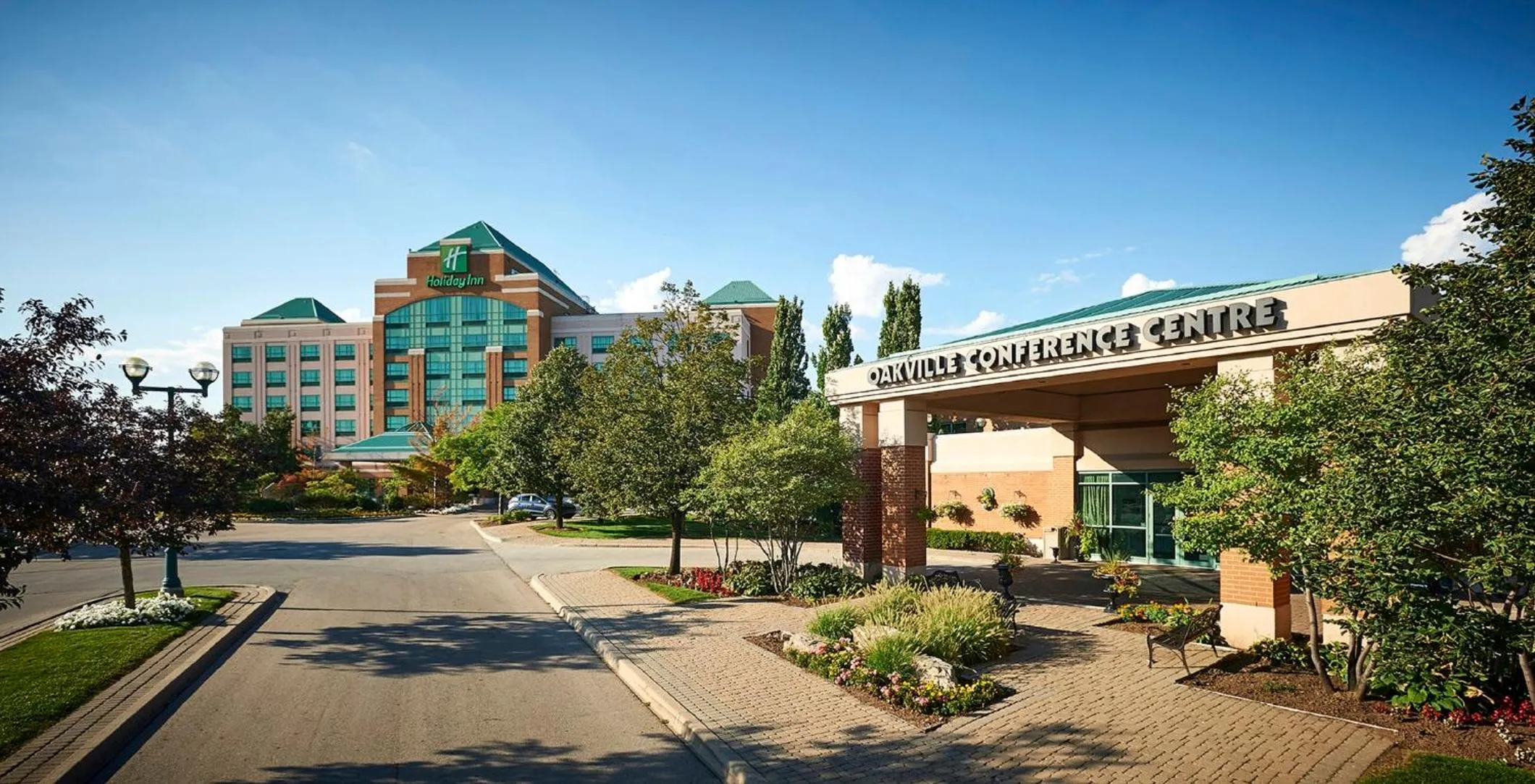 Property building in Holiday Inn & Suites Oakville at Bronte by IHG